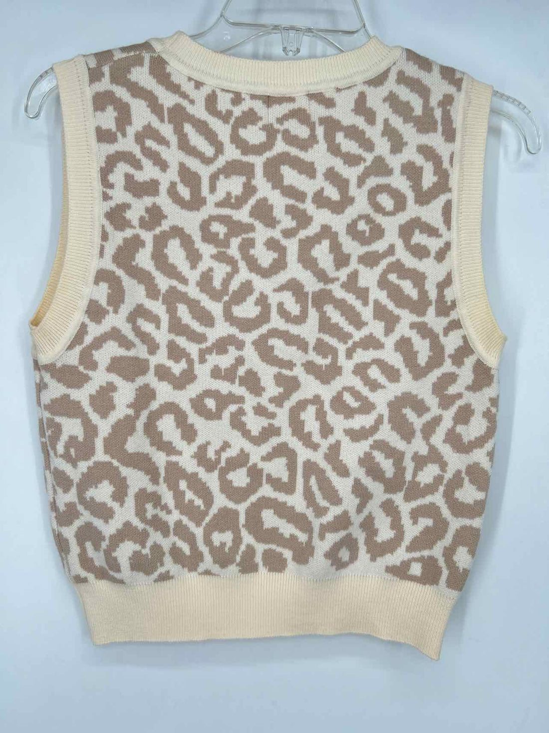 Luna Ivy Size L Cream Leopard Sweater Vest