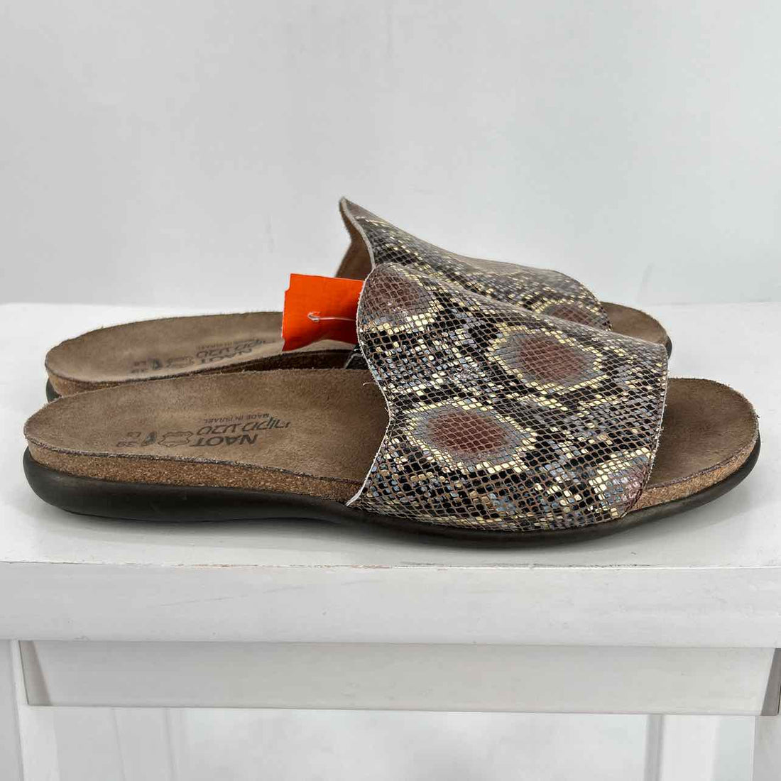 Naot Women Size 39 Snake Sandals