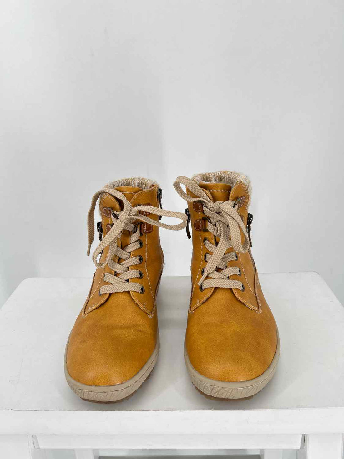 Spring Step Women Size 36 Yellow Combat Boot