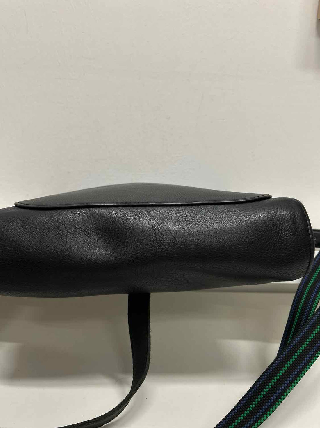 Consuela Black Leather Pre Owned Crossbody