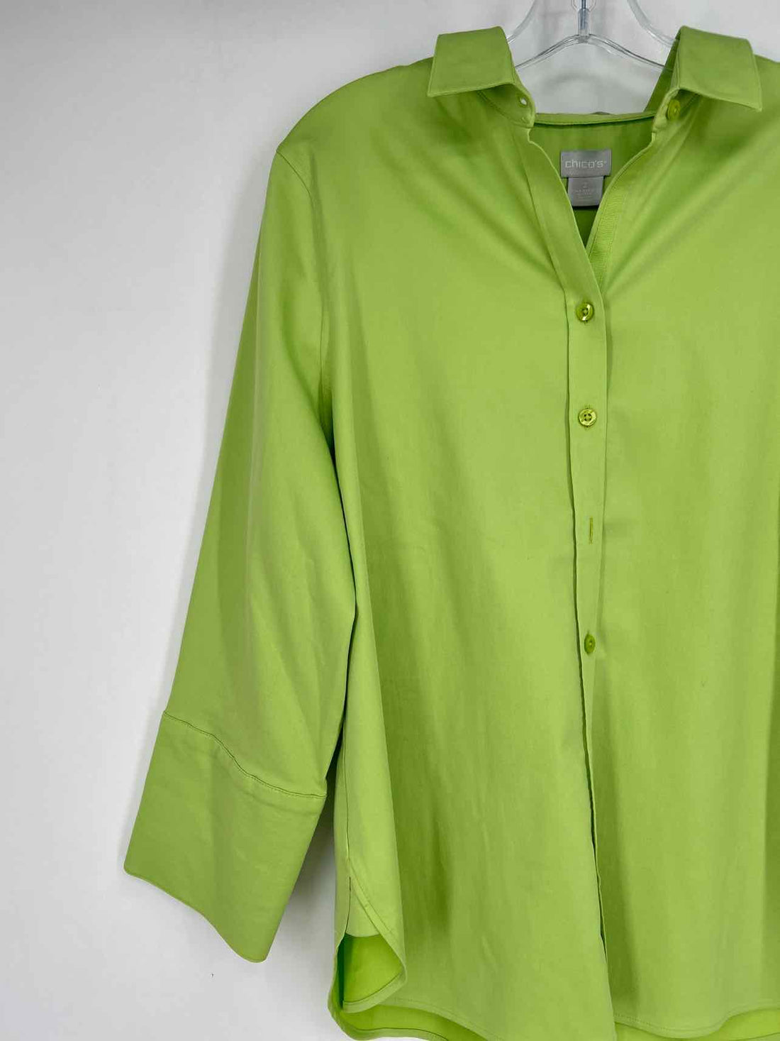 Chicos Size 2 (12) Green Long Sleeve