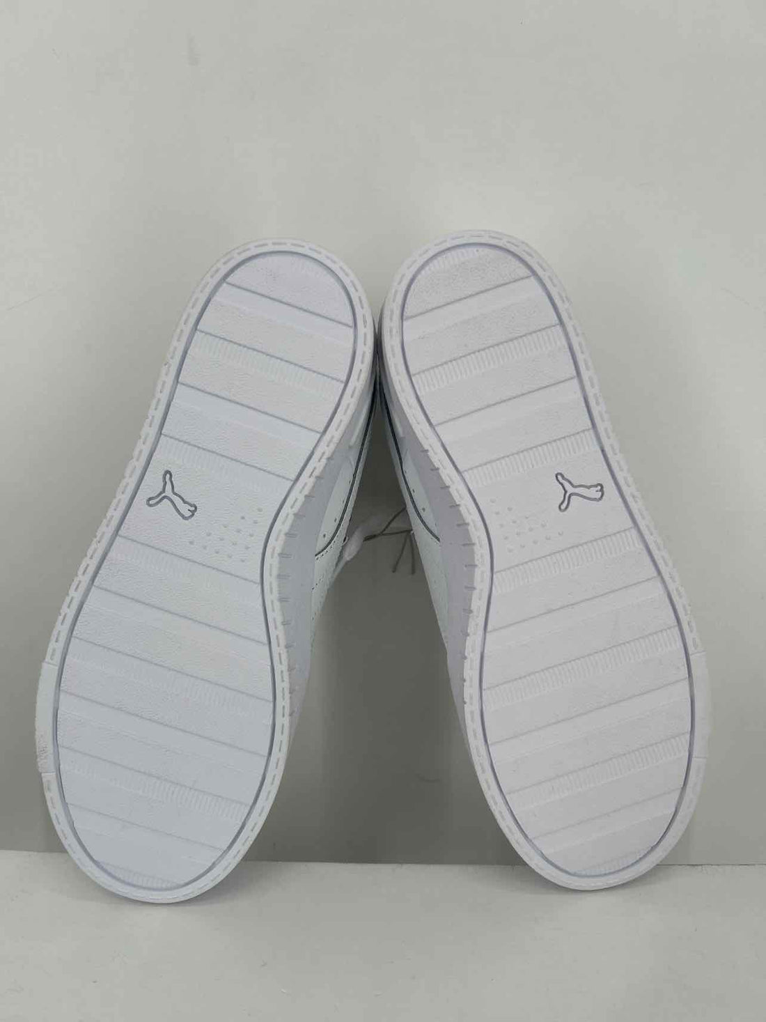 Puma Women Size 7 White New Sneakers