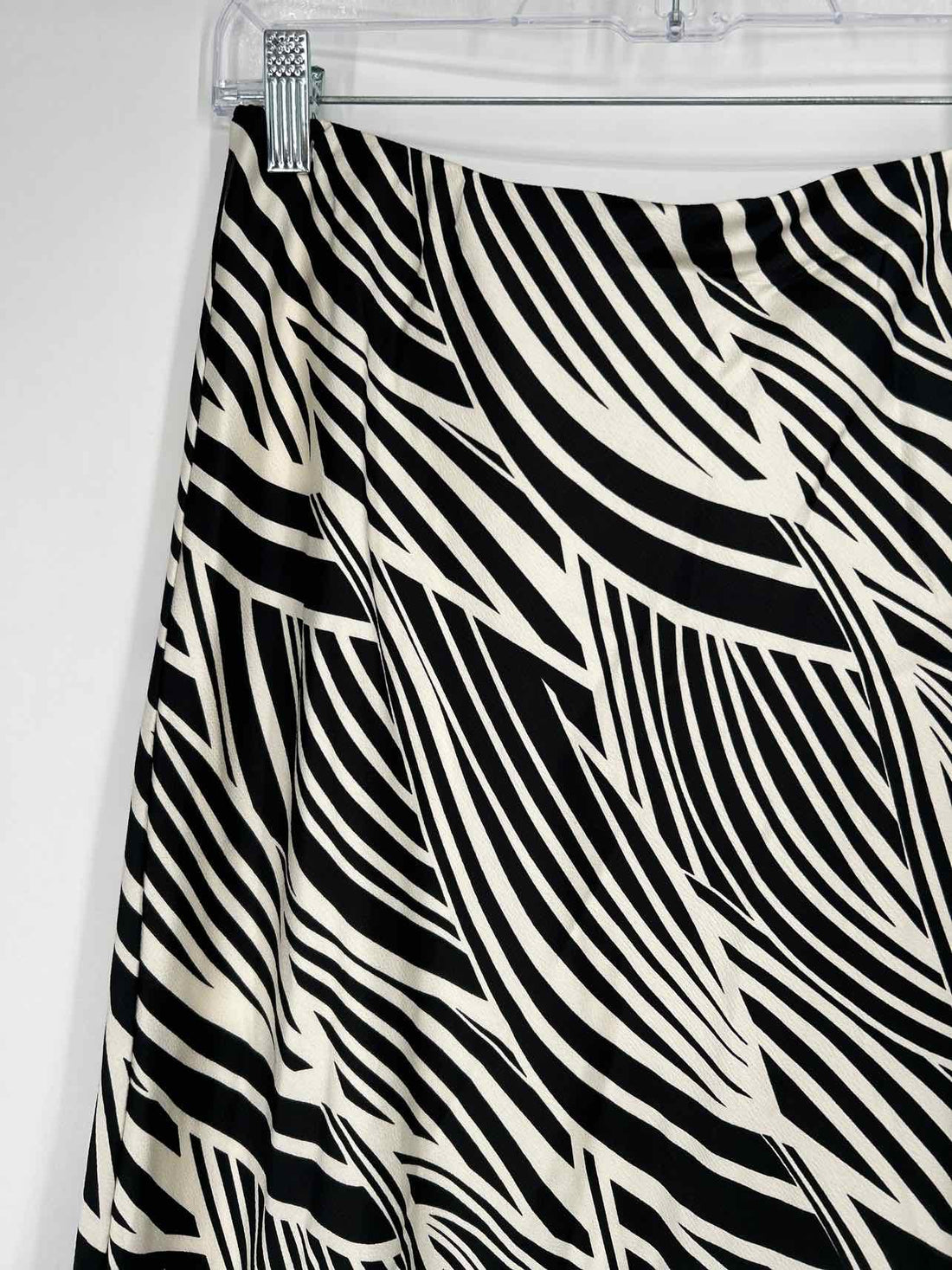 Gilli Size L Black & White Skirts
