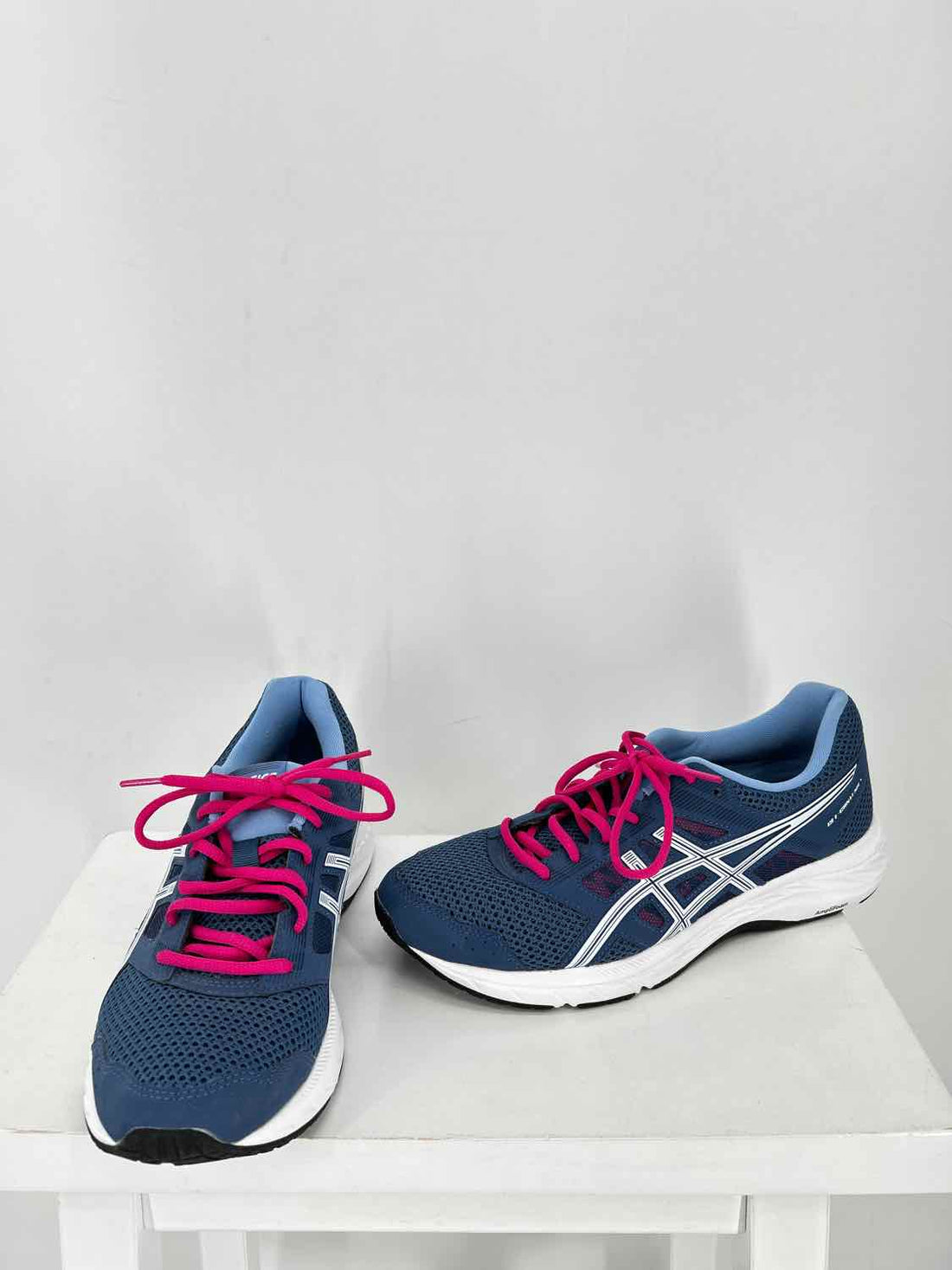 Asics Women Size 10 Navy Sneakers