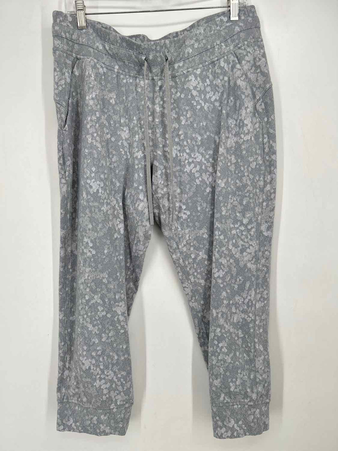 Lululemon Size 12 Light Gray Print Active Pants