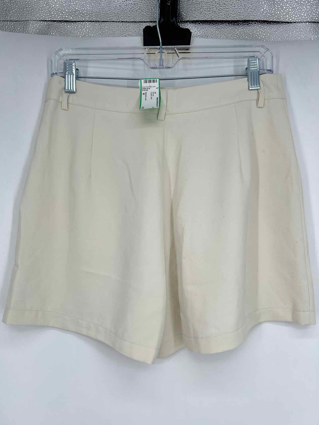 Wisteria Lane Size M Cream NWT Shorts