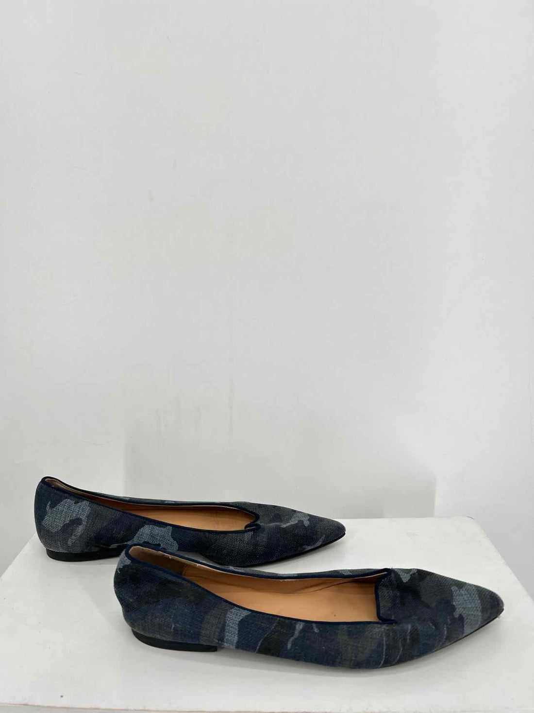 Jon Josef Women Size 8.5 Navy Camo Flats