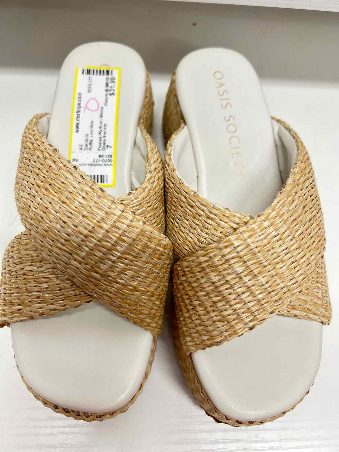 Oasis Society Women Size 7 Raffia Like New Sandals
