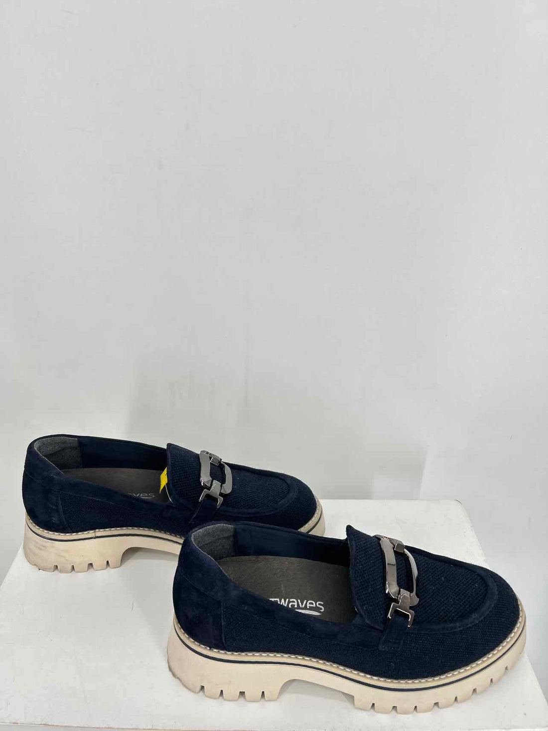 Softwaves Women Size 38 (7.5-8) Navy Loafers