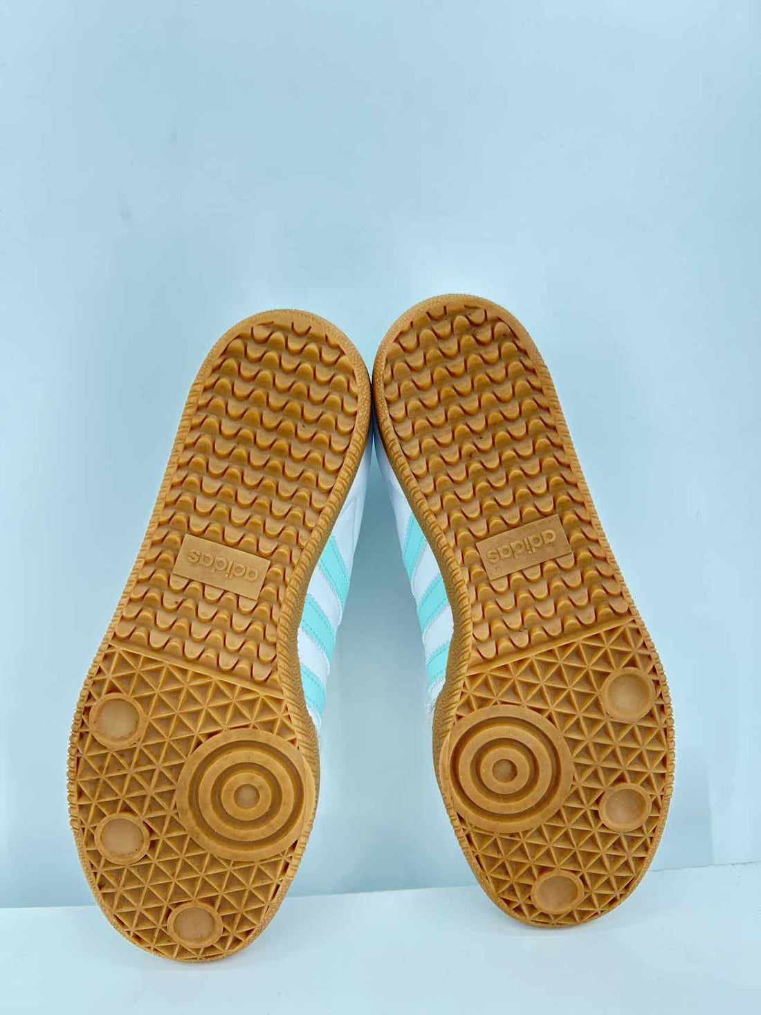 Adidas Women Size 6 White & Light Blue Sneakers