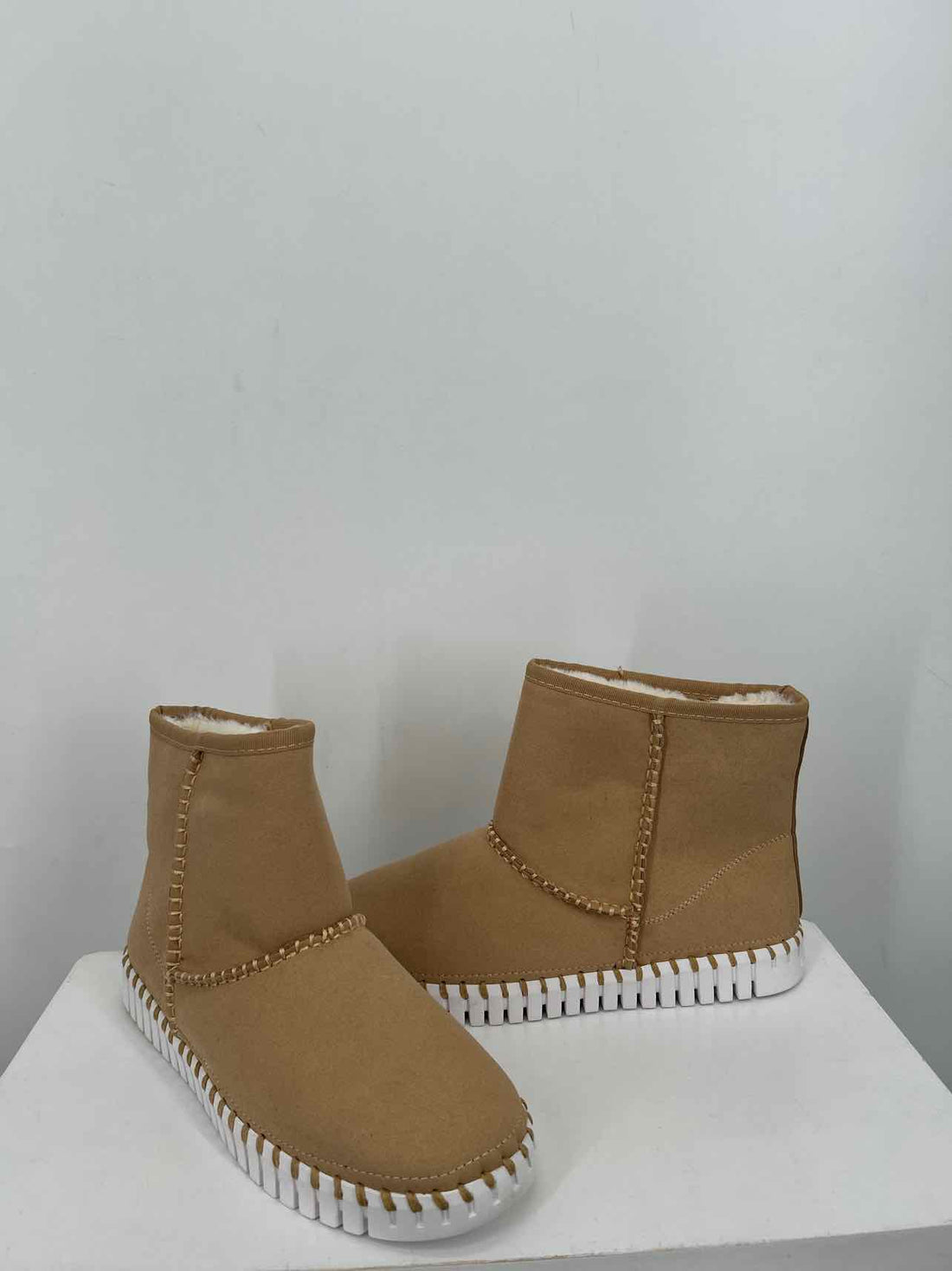 Ilse Jacobsen Women Size 39 Camel Ankle Boot