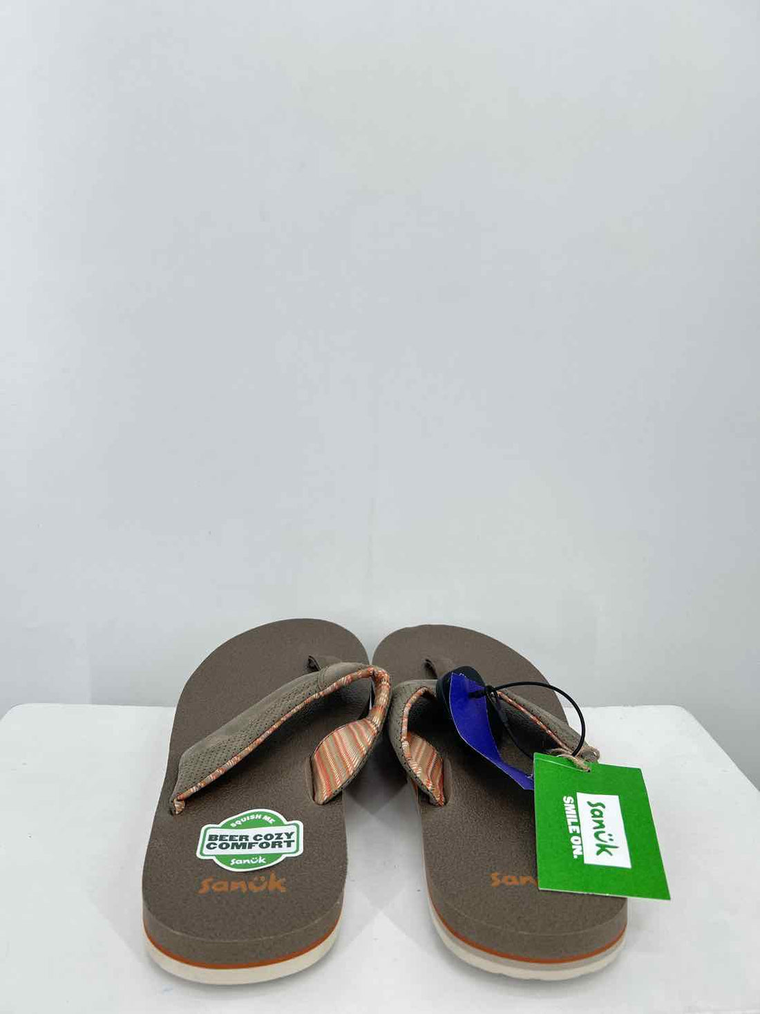 Sanuk Women Size 10.5 Taupe Flip Flops