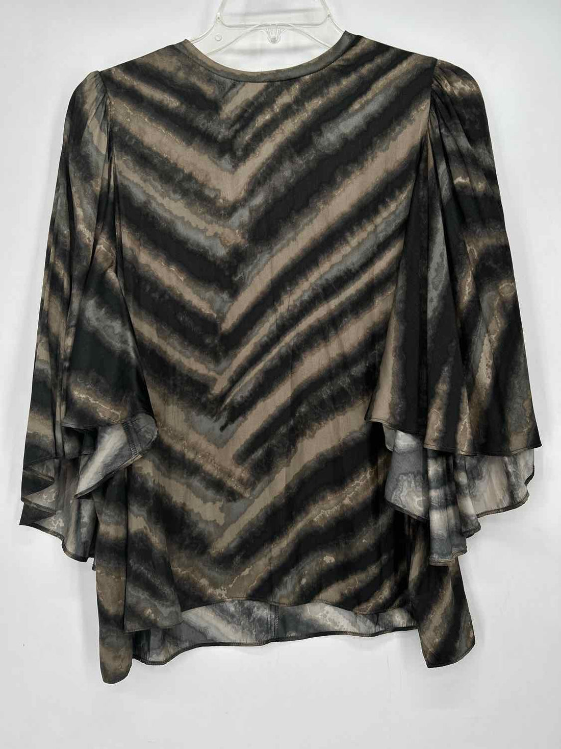 Grade & gather Size L Gray & Taupe Long Sleeve