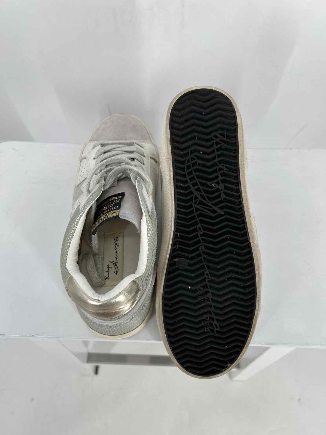 Vintage Havana Women Size 7.5 White & Gray Sneakers