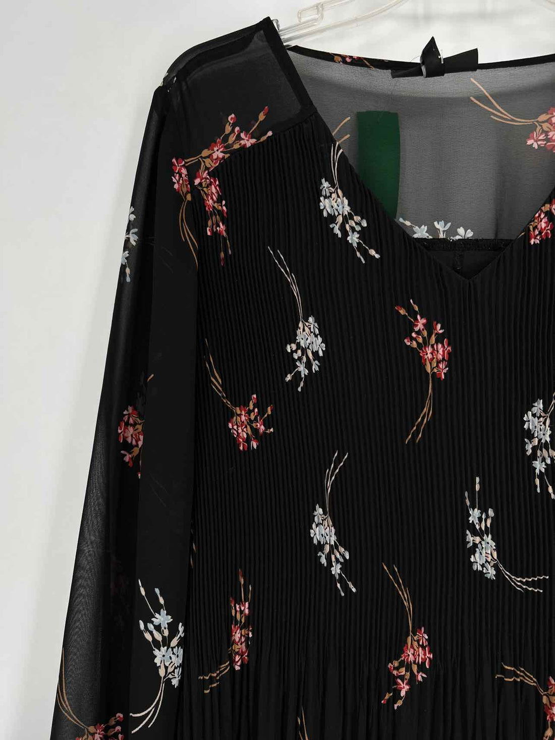 Lane Bryant Size 14/16 Black Floral Long Sleeve