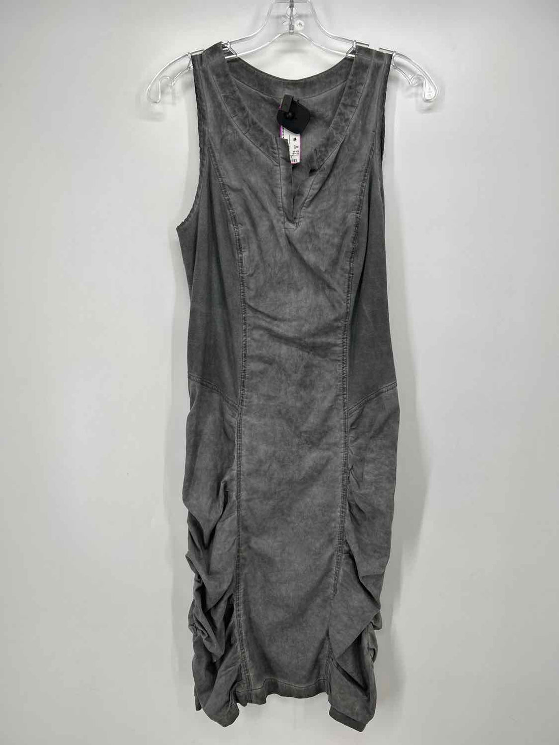 XCVI Size M Gray Sleeveless Dress