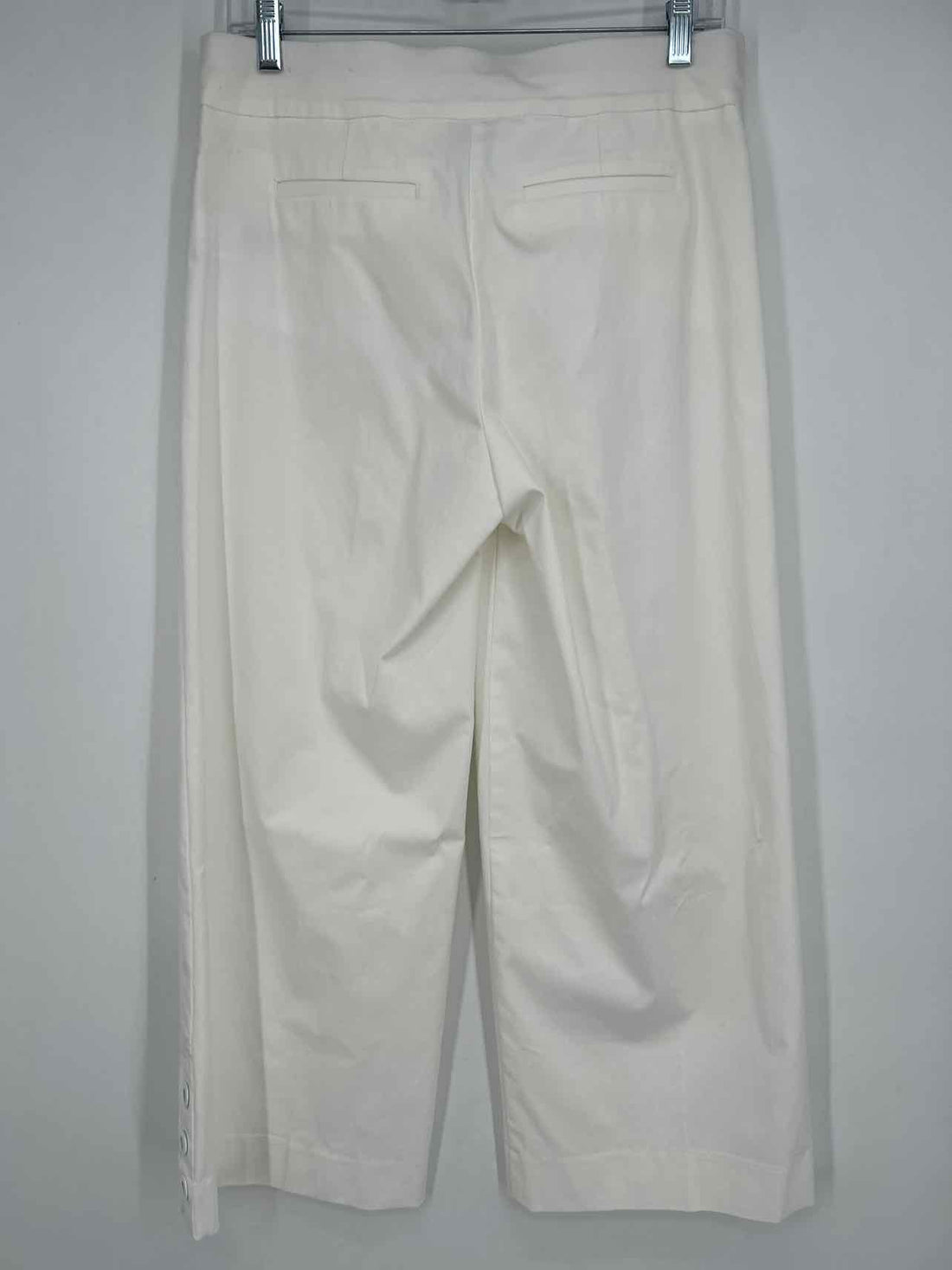 Chicos Size .5 (6) White NWT Pants