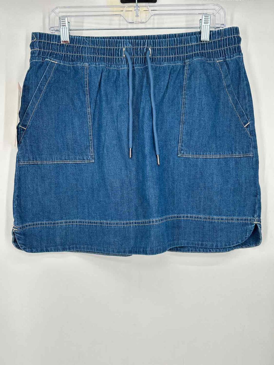32 Cool Size M Denim NWT Skort