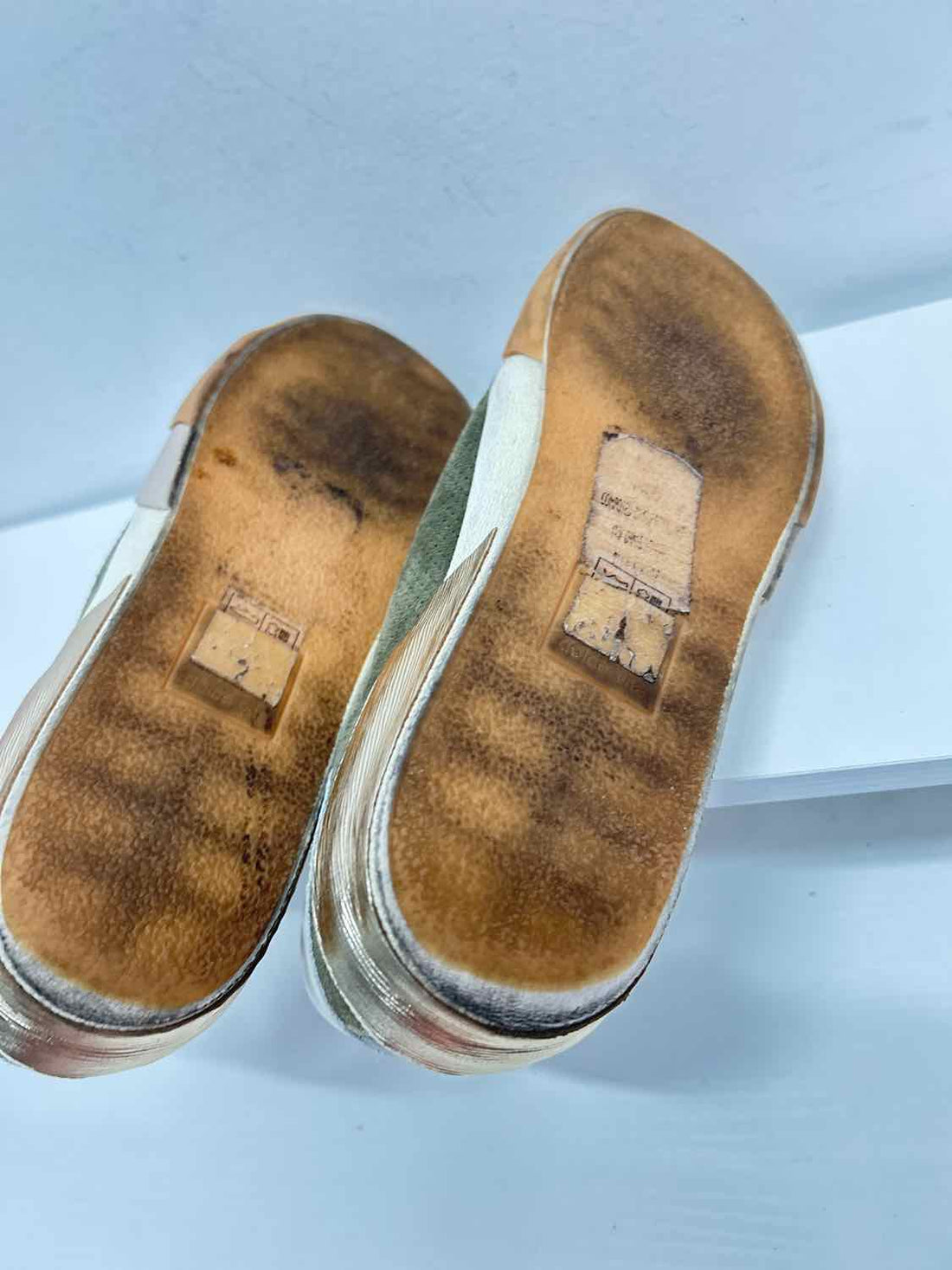 Dolce Vita Women Size 8.5 Olive Sneakers