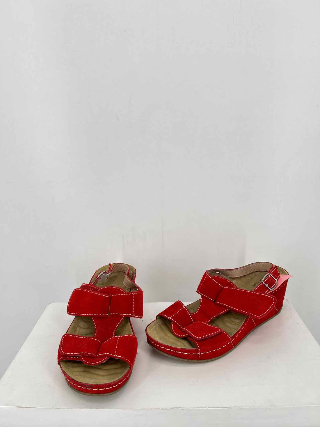 David Tate Women Size 9WW Red Genuine Suede Sandals