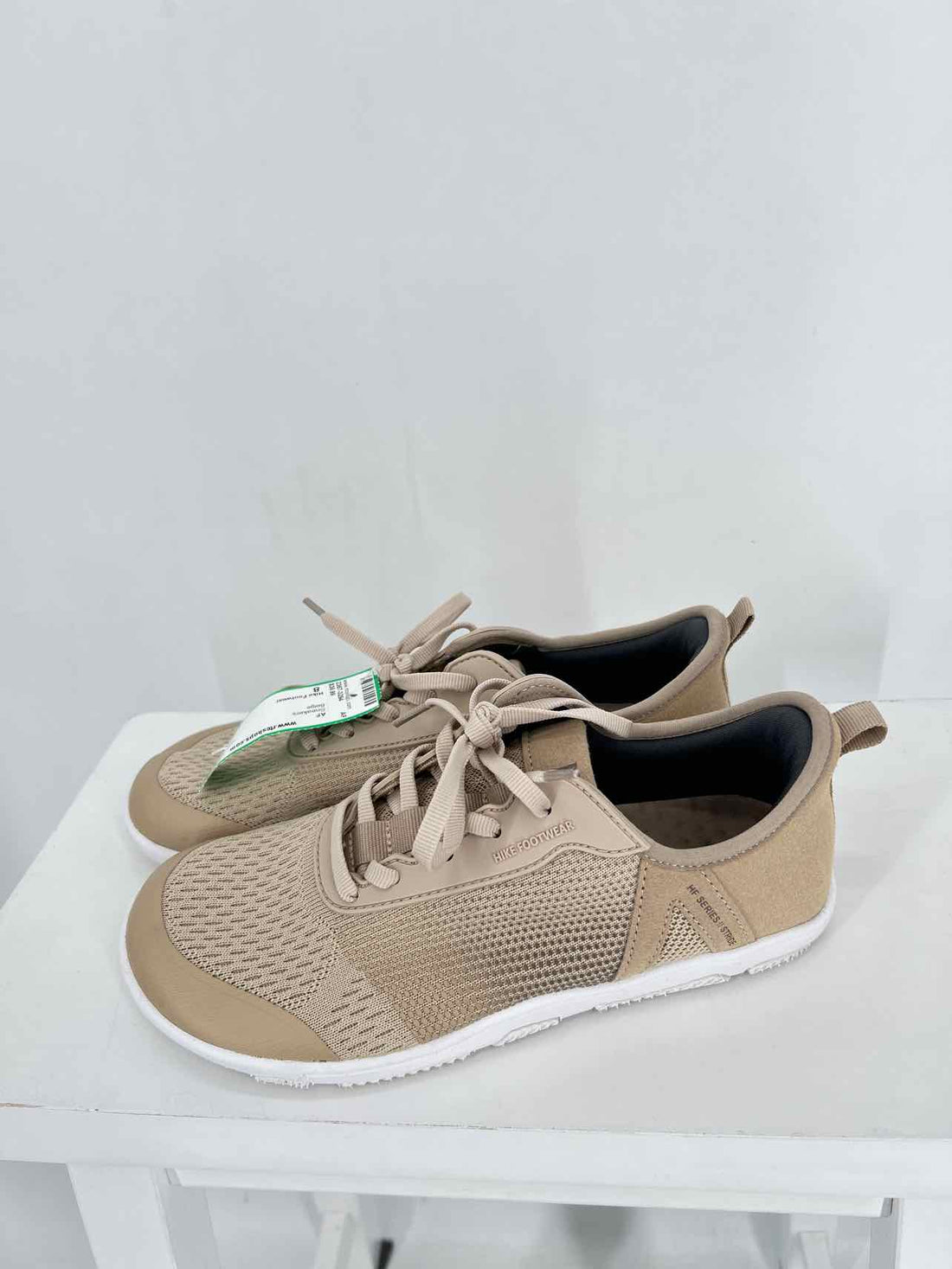 Hike Footwear Women Size 8 Beige Sneakers