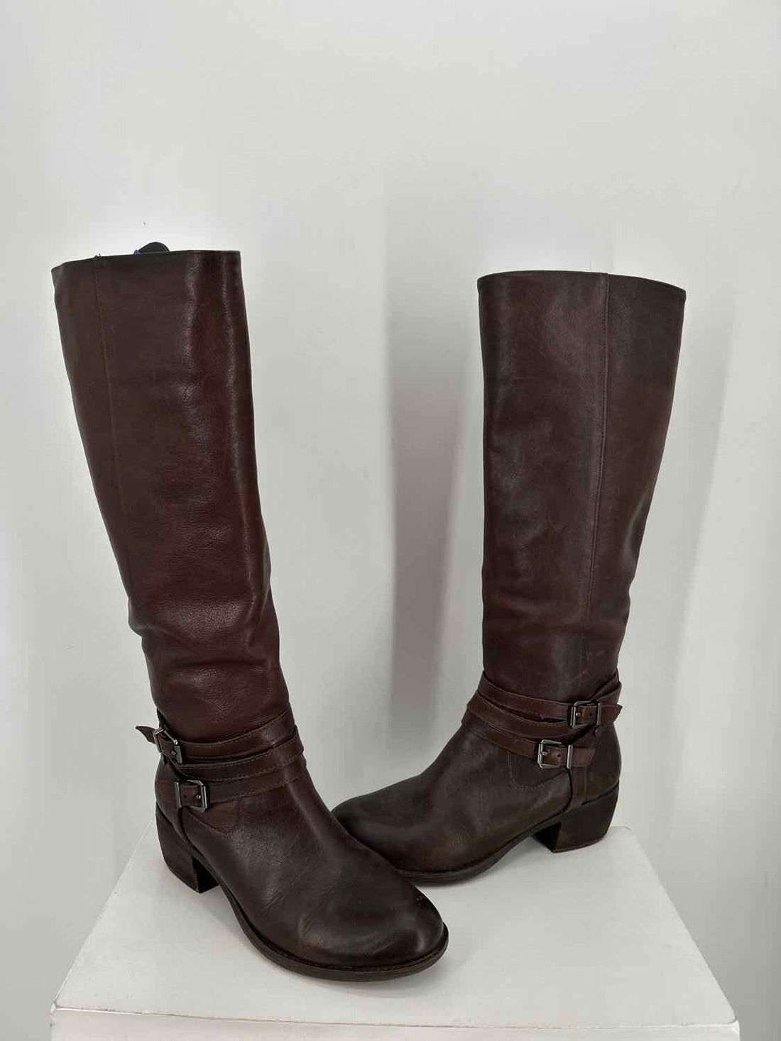 Nurture Women Size 9 Dark Brown Knee-High Boot