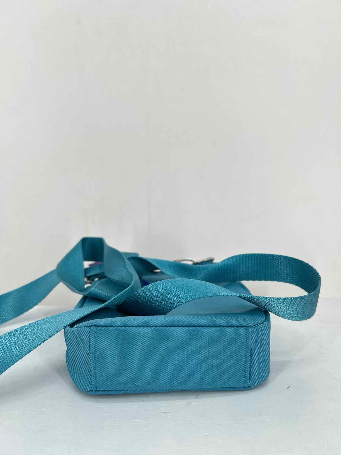 Baggallini Blue Nylon Like New Crossbody