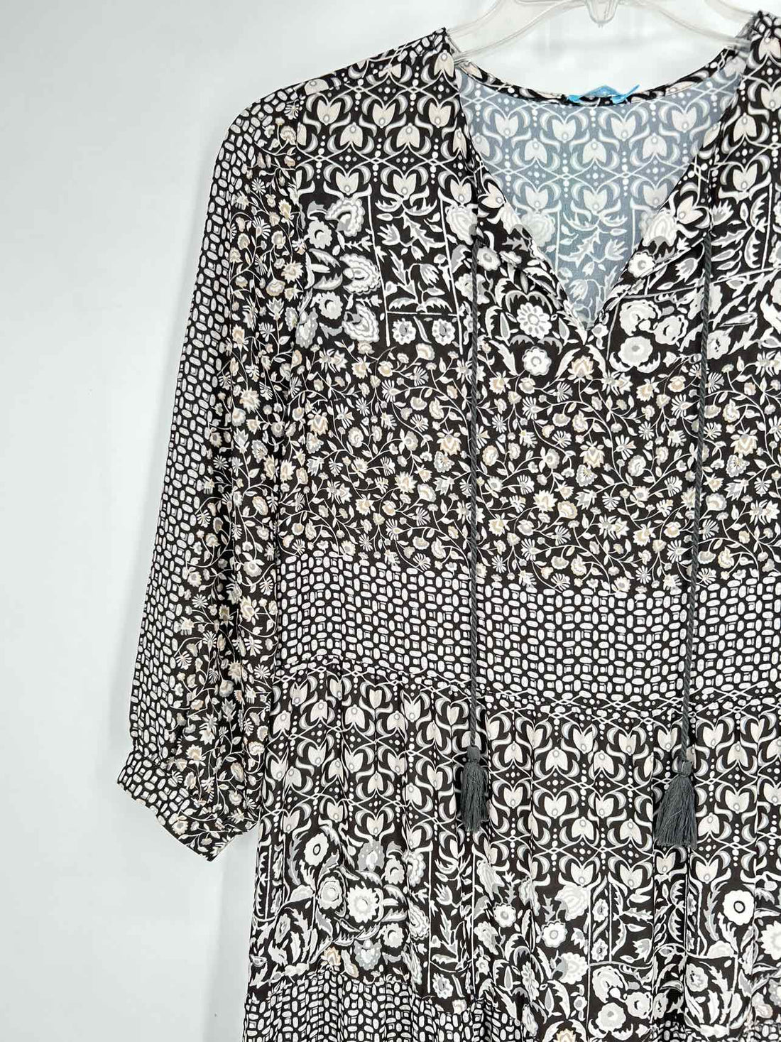 J McLaughlin Size XS Brown Print Long Sleeve Dress