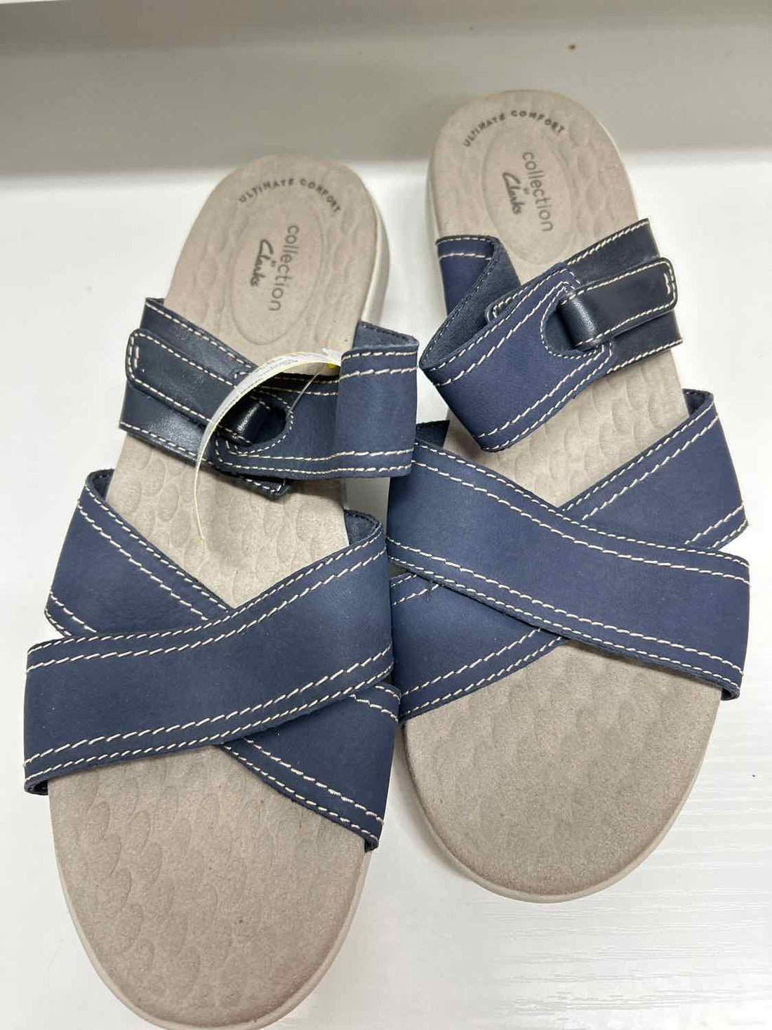 Clarks Women Size 9.5 Navy Sandals