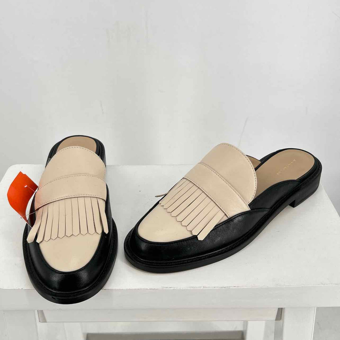 Ann Taylor Women Size 9 Black & Beige Mules