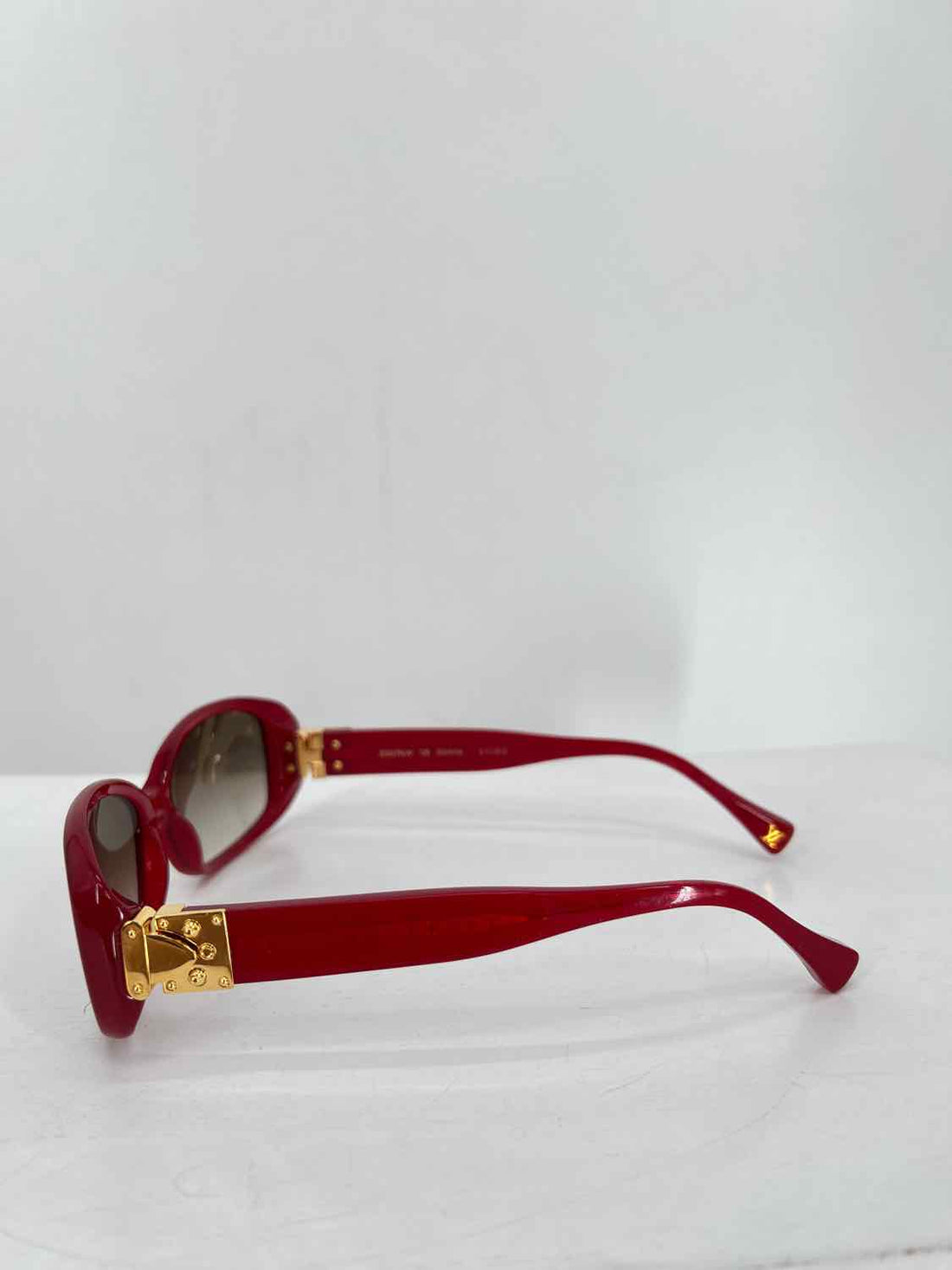 Louis Vuitton Acetate Red Solid Good LUXURY