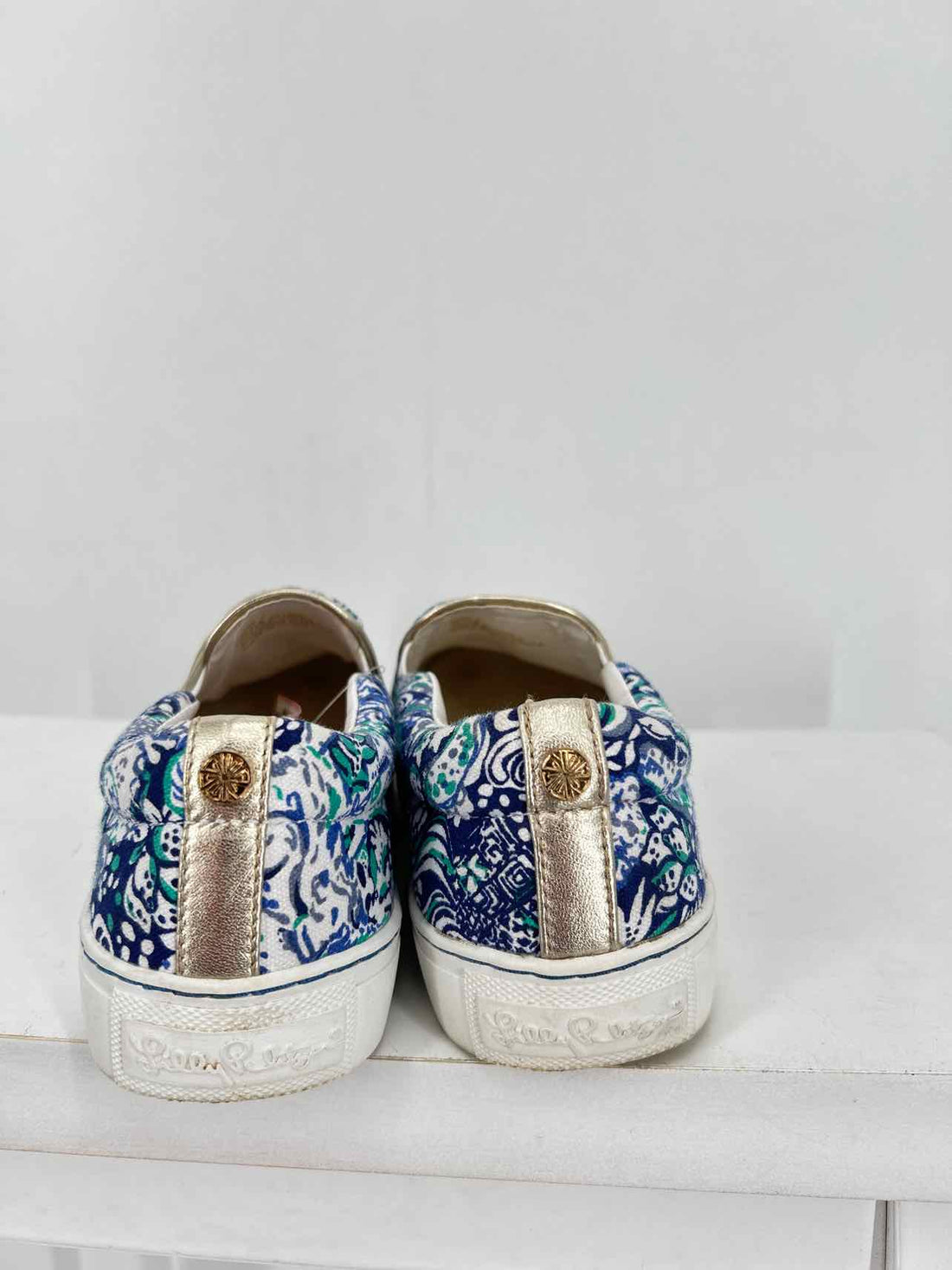 Lilly Pulitzer Women Size 7 Blue & White Print Sneakers