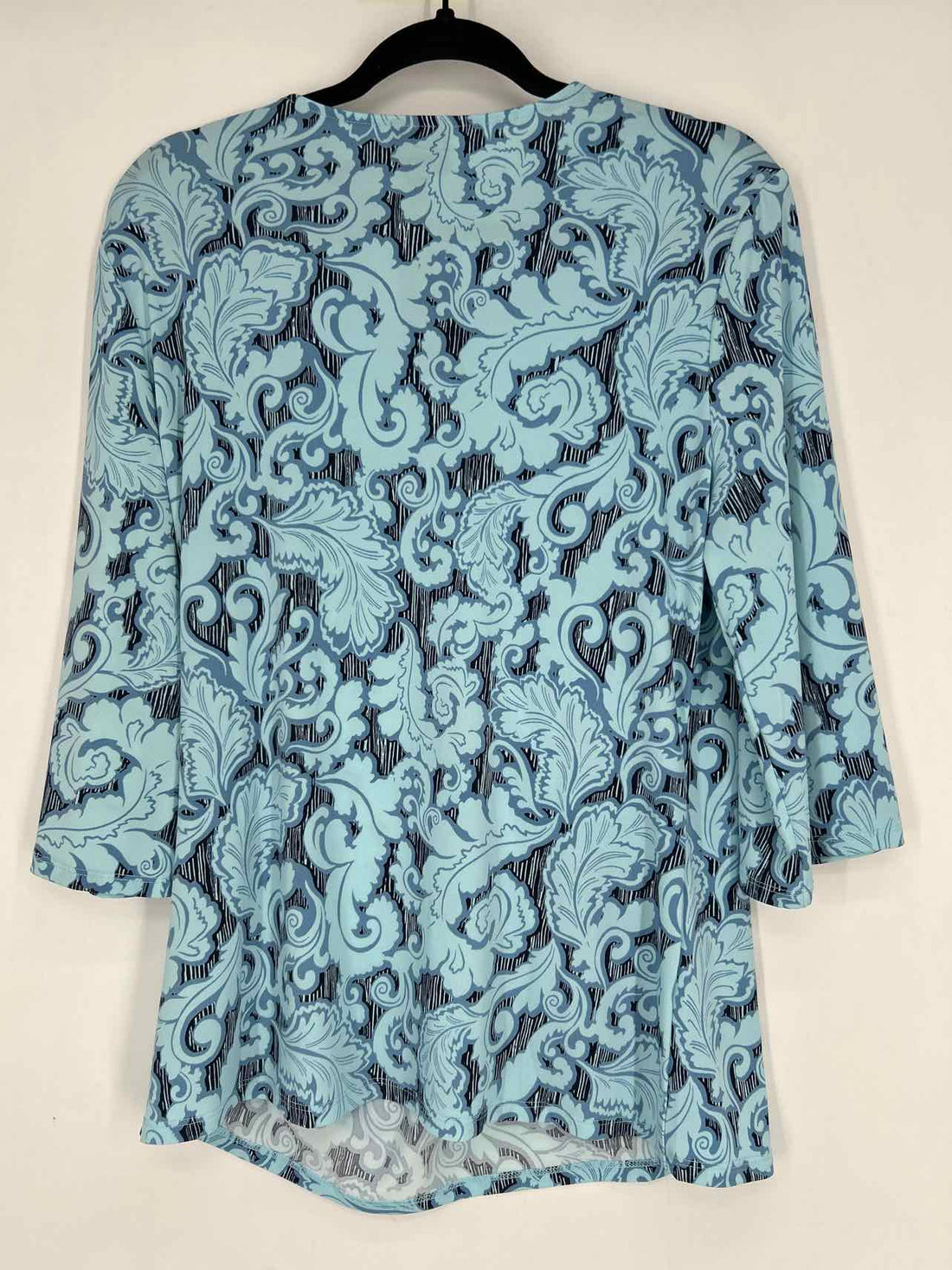 JM Collection Size M Light Blue Print NWT Long Sleeve