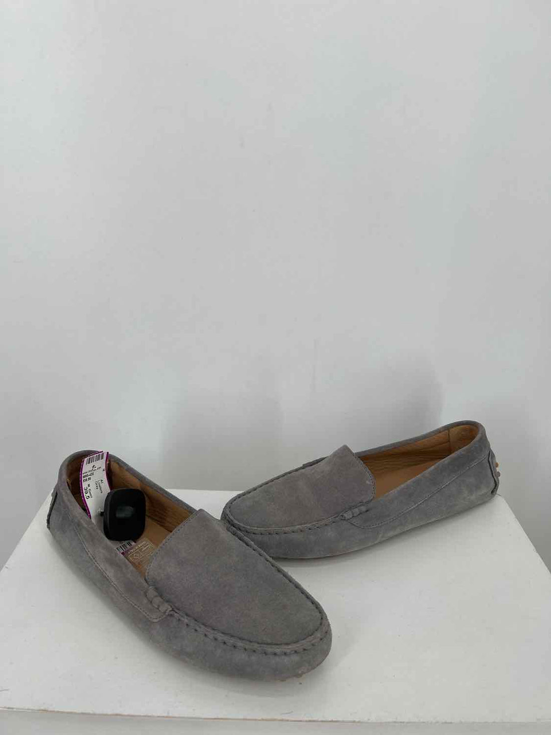 M. Gemi Women Size 39.5 Gray Loafers