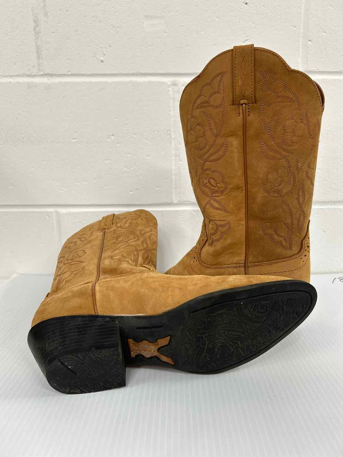 Road Wolf Women Size 7 Camel Cowboy Boot