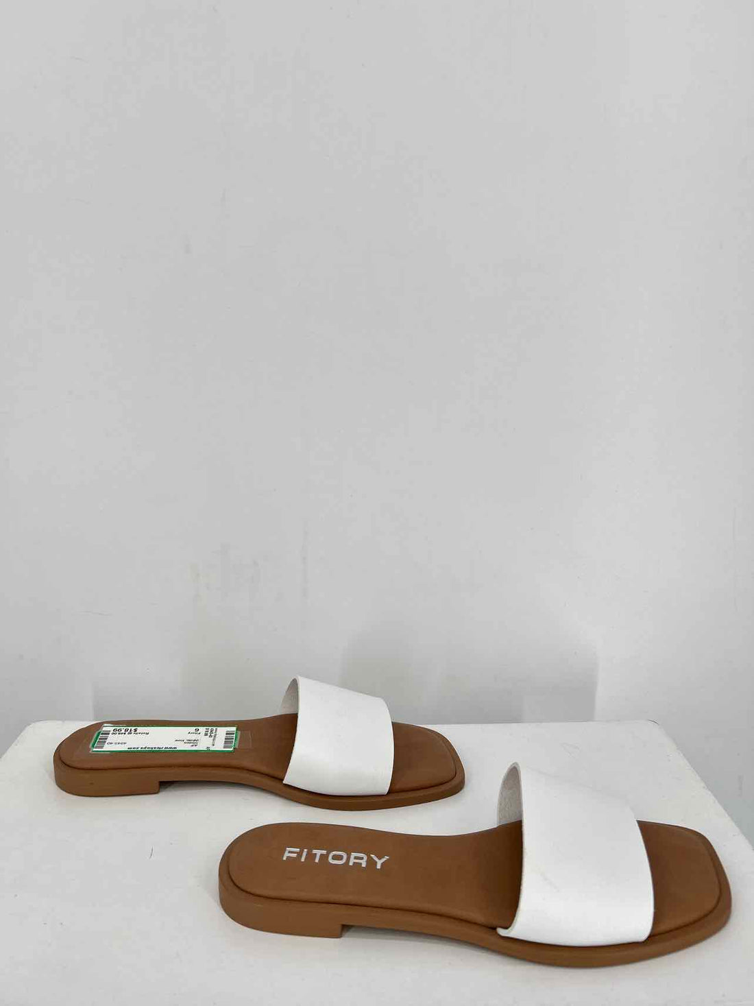 Fitory Women Size 6 White New Slides