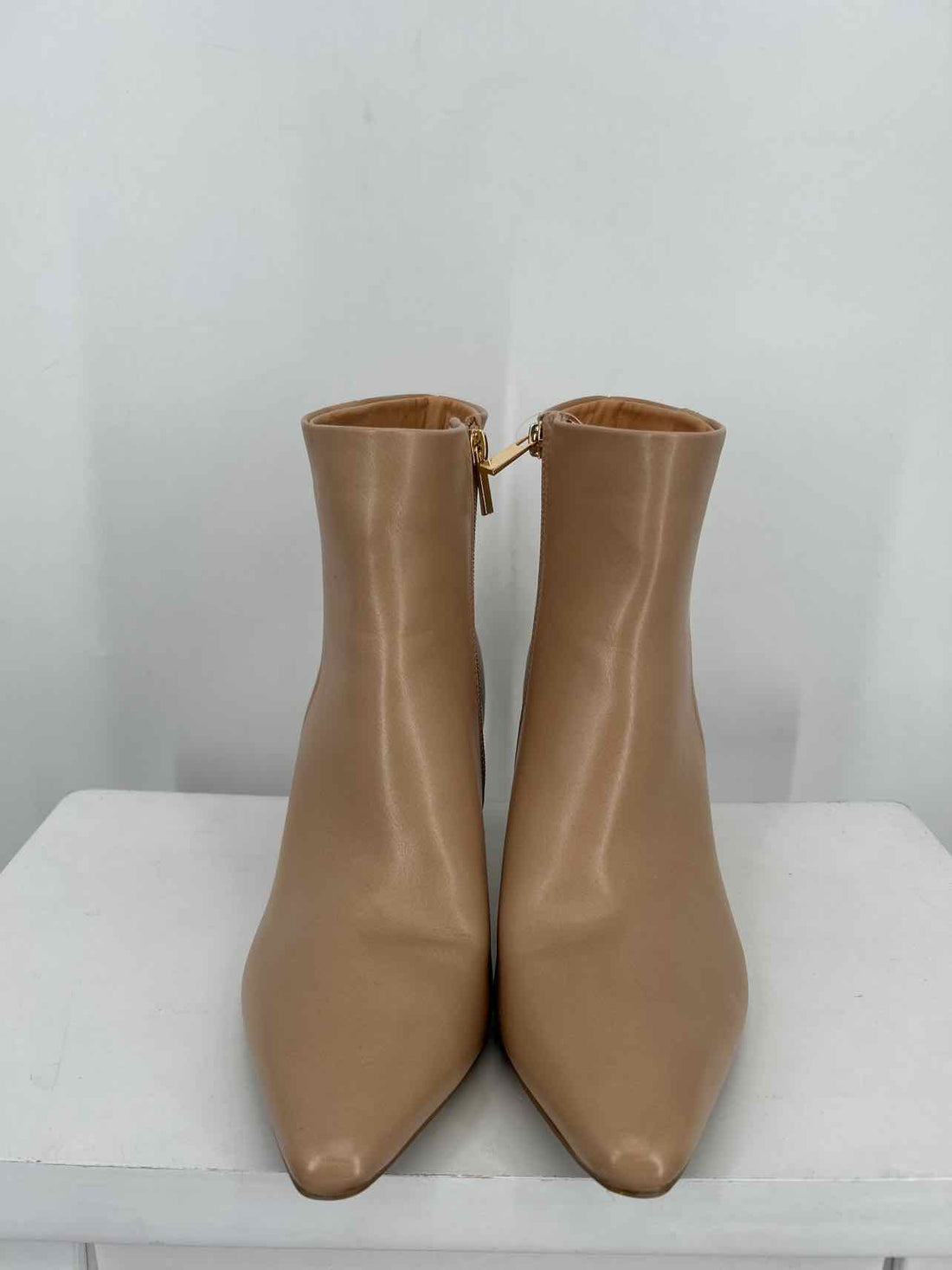 Coutgo Women Size 9 Beige Ankle Boot