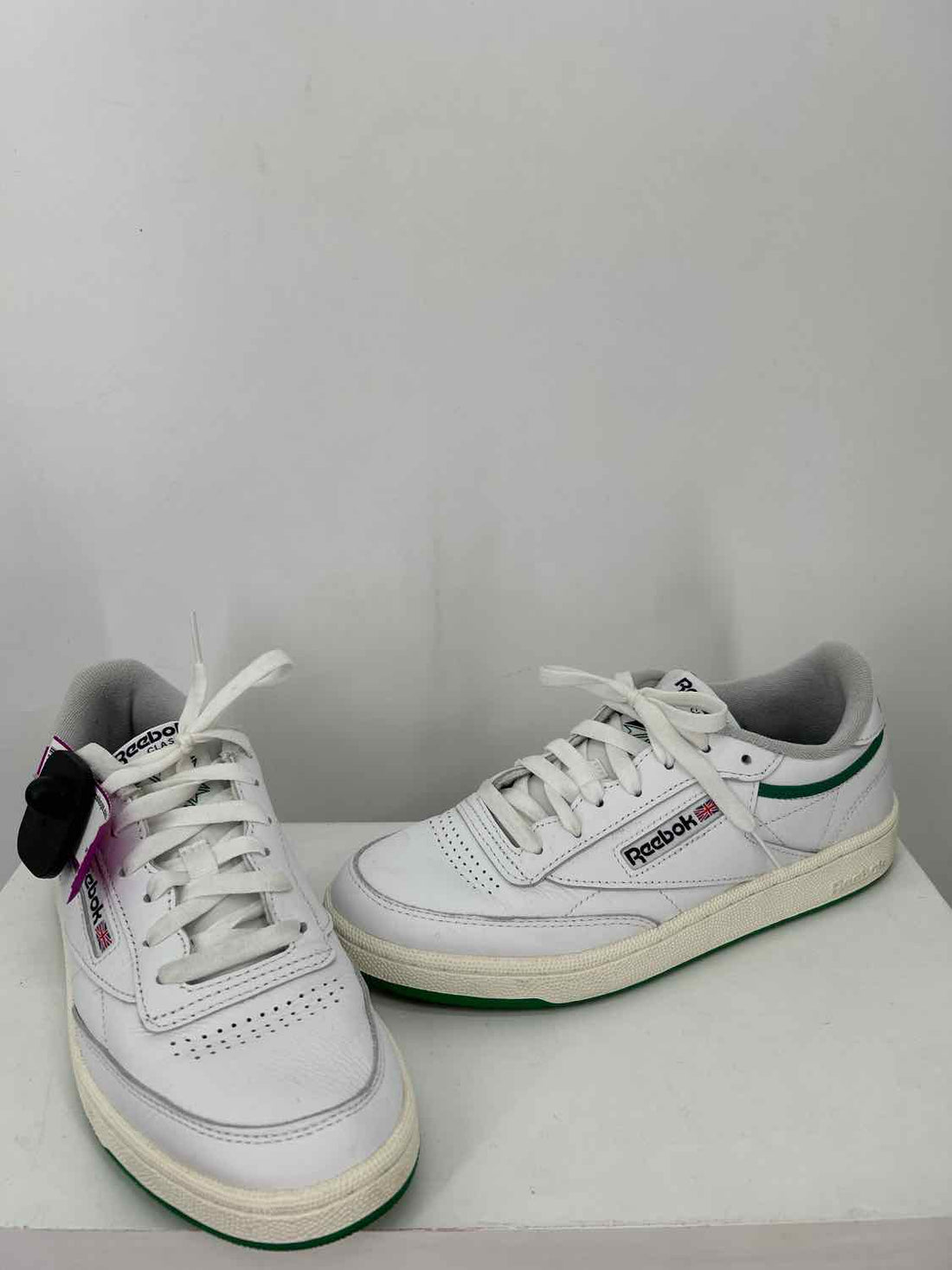 Reebok Women Size 8.5 White & Green Sneakers