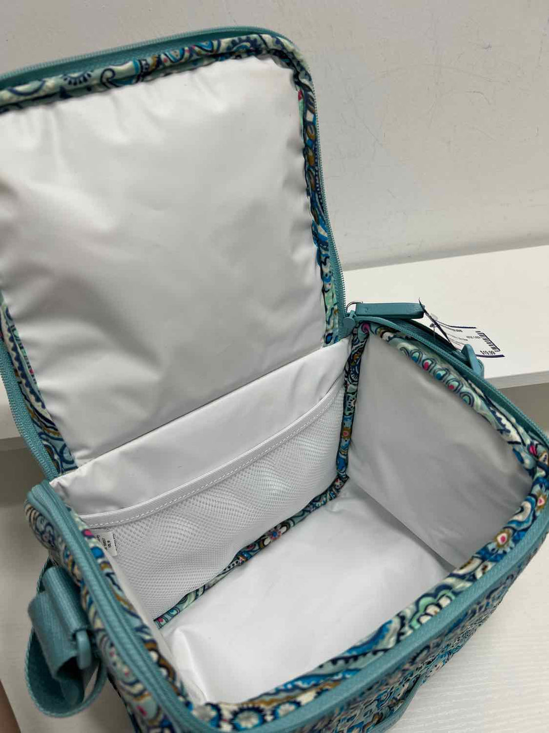 Vera Bradley Cloth Blue Paisley Like New Misc.