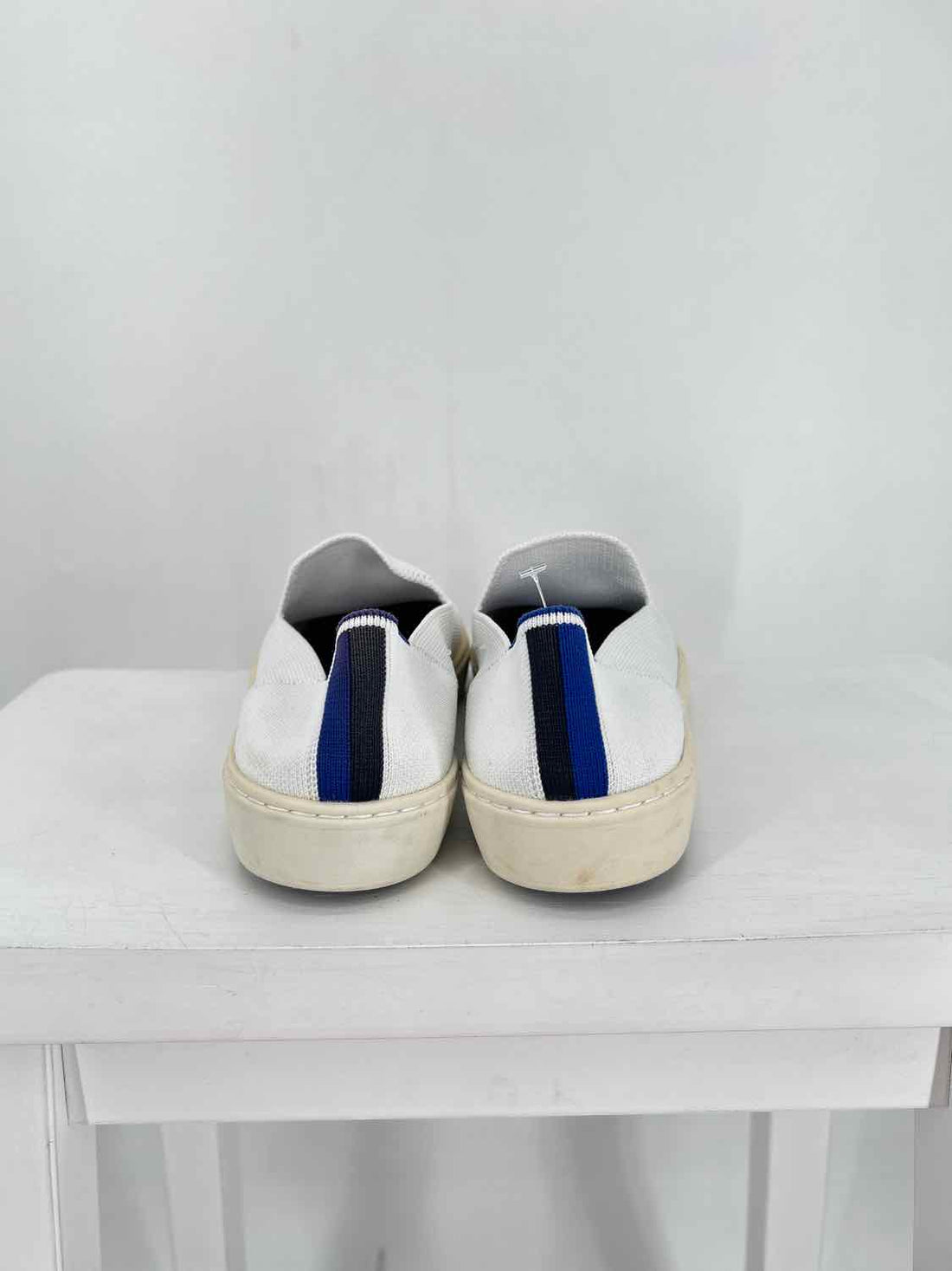 Rothys Women Size 7.5 White Sneakers