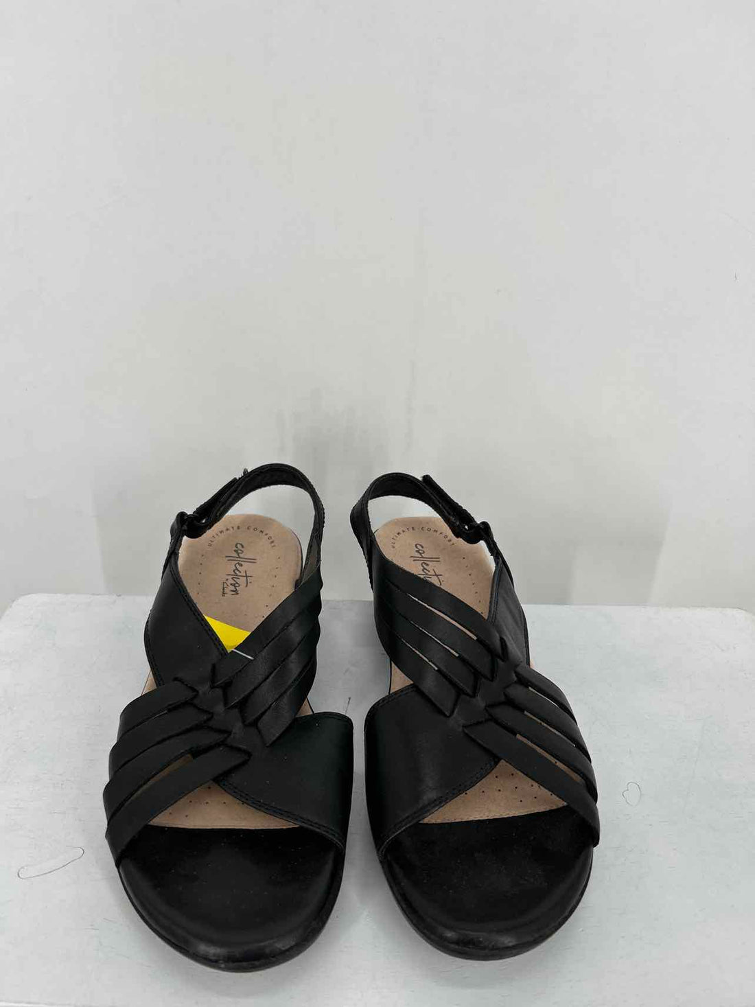Clarks Women Size 7.5 Black Leather Sandals