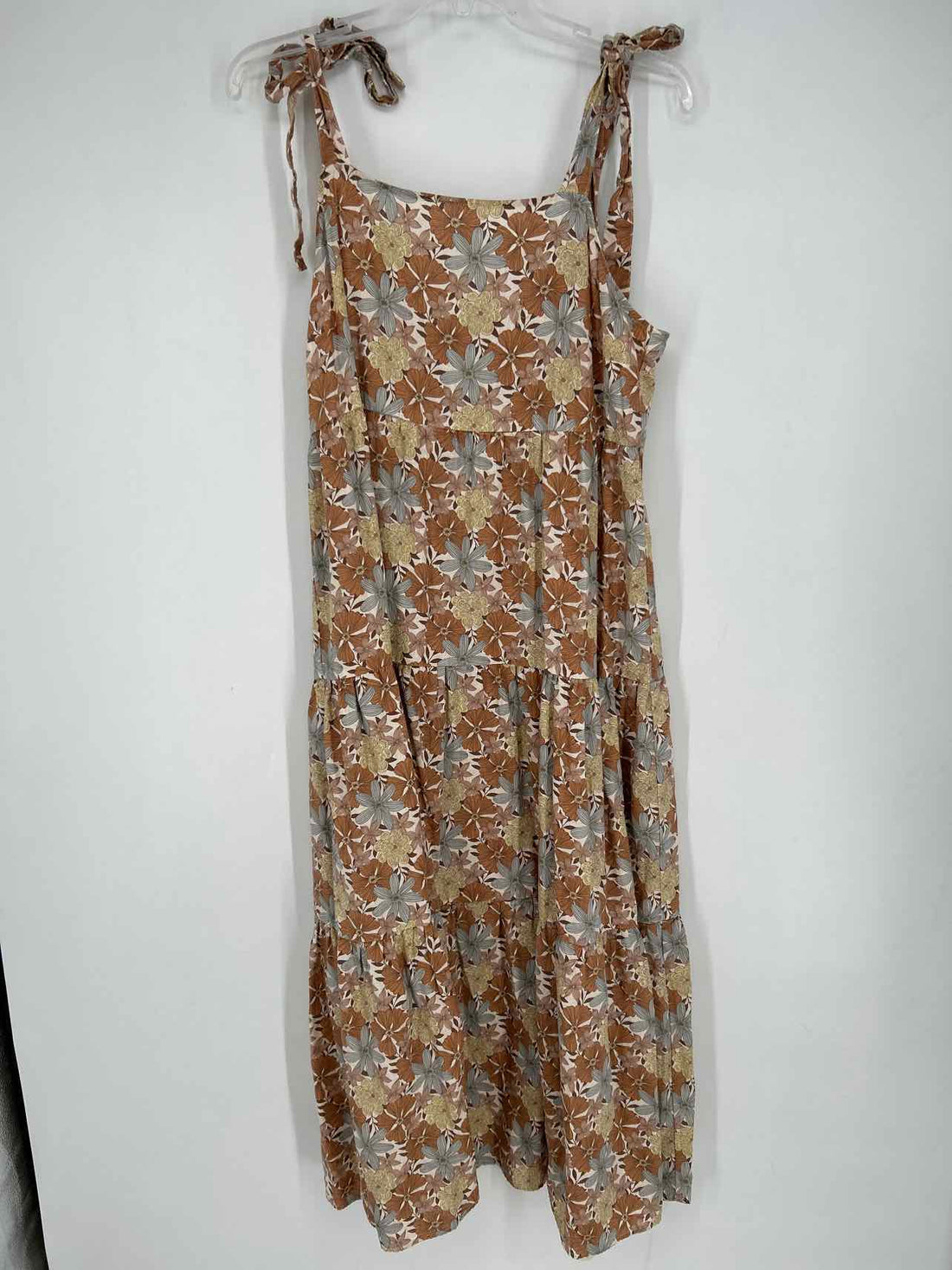 Rylee + Cru Size XL Beige Floral Sleeveless Dress