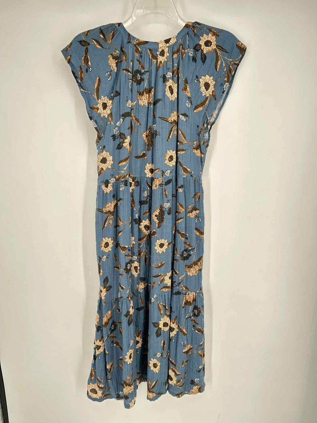 Wonderly Size M Blue Floral Short Sleeve Dress