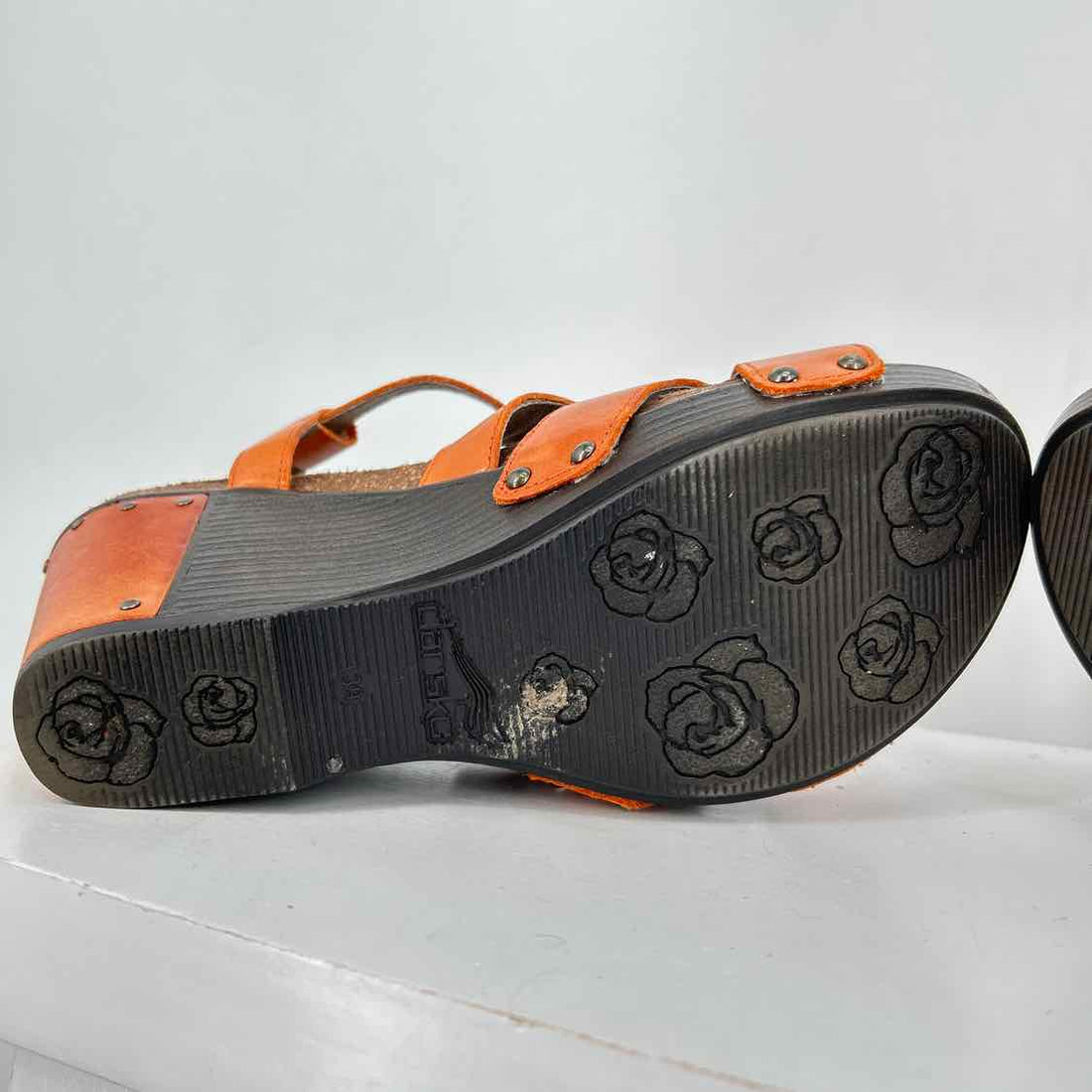 Dansko Women Size 39 (8.5-9) Rust Wedges