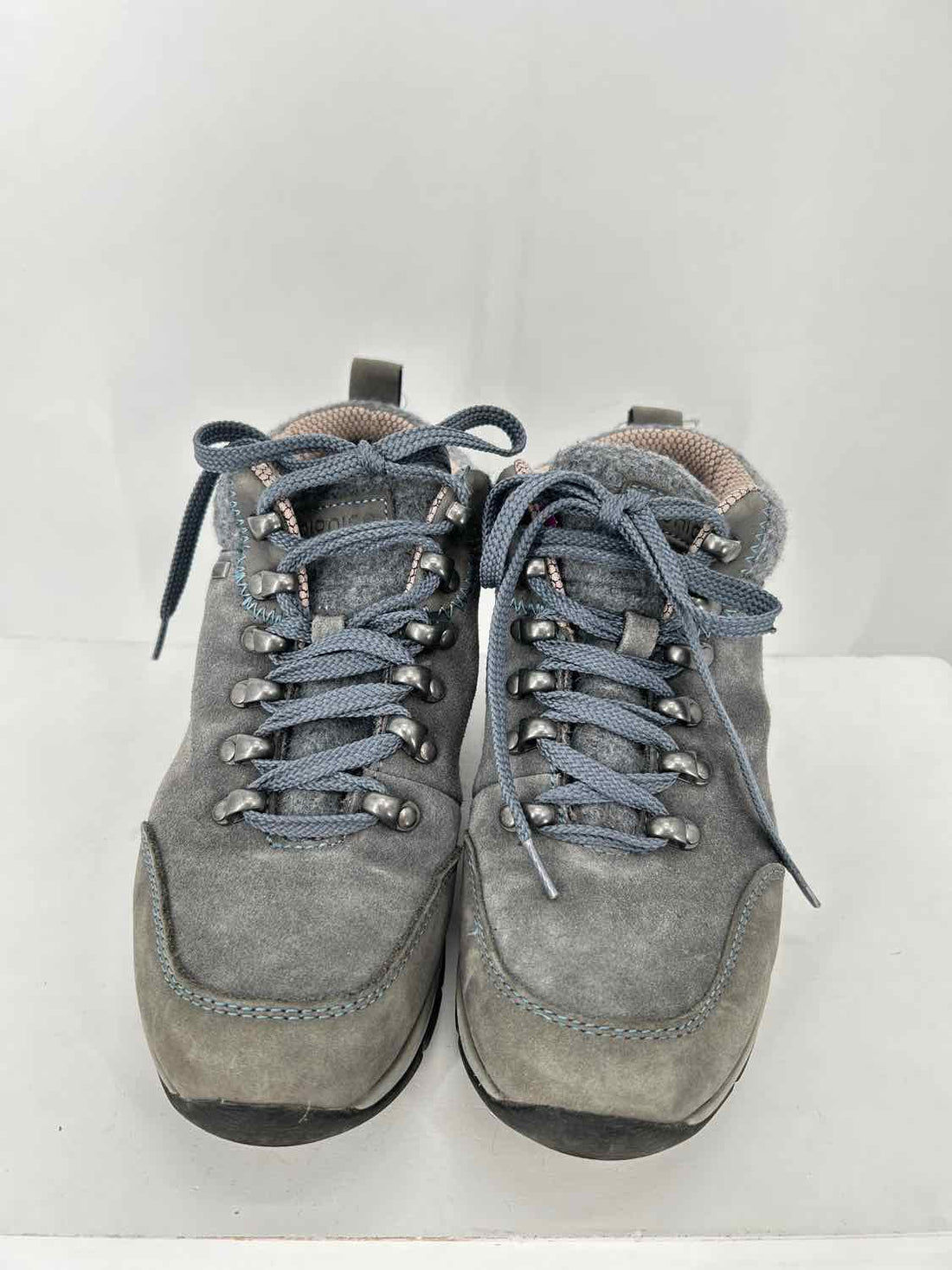 Bionico Women Size 6.5 Gray Leather &  Wool Sneakers