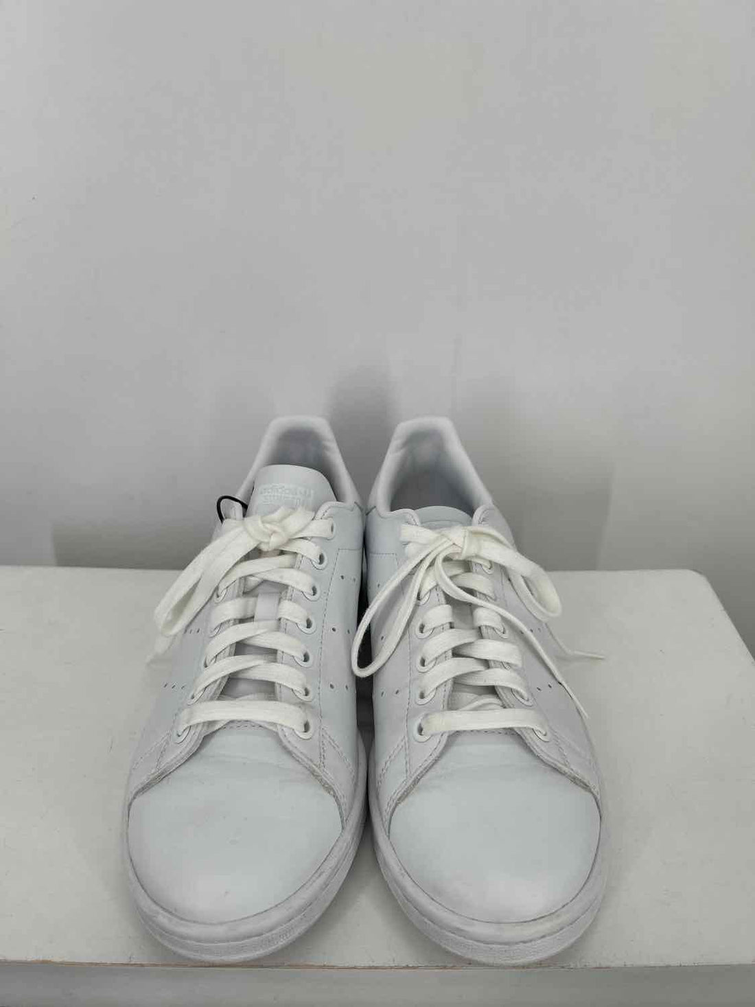 Adidas Women Size 7.5 White Sneakers