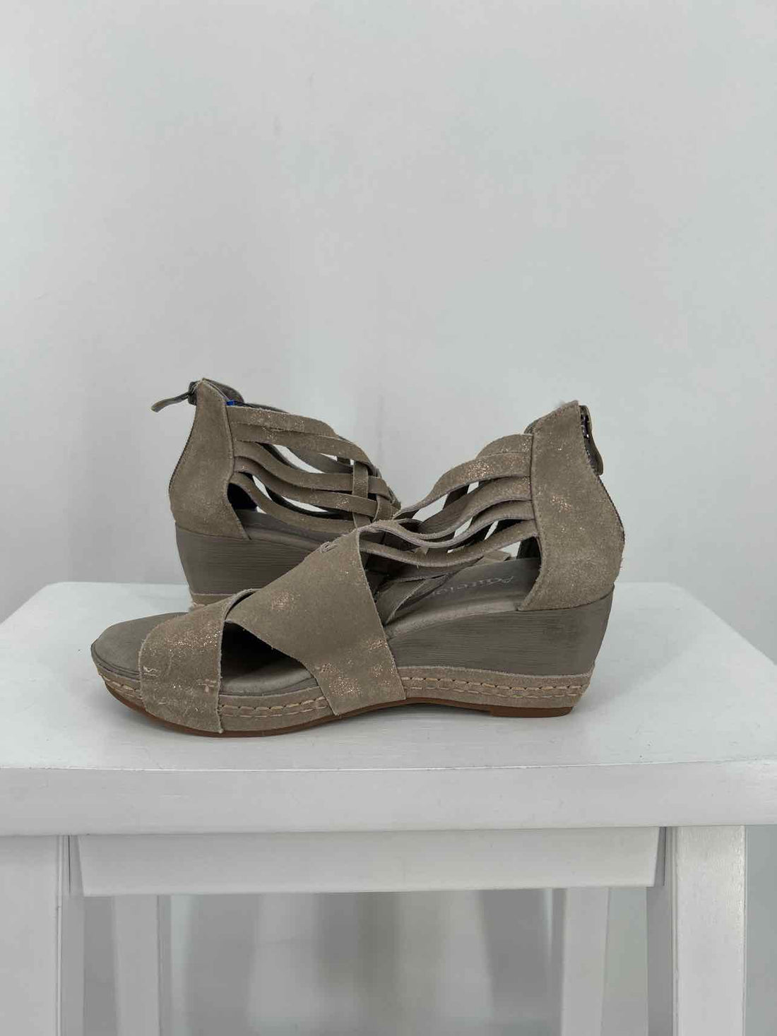 Antelope Women Size 37 Golden Taupe Wedges