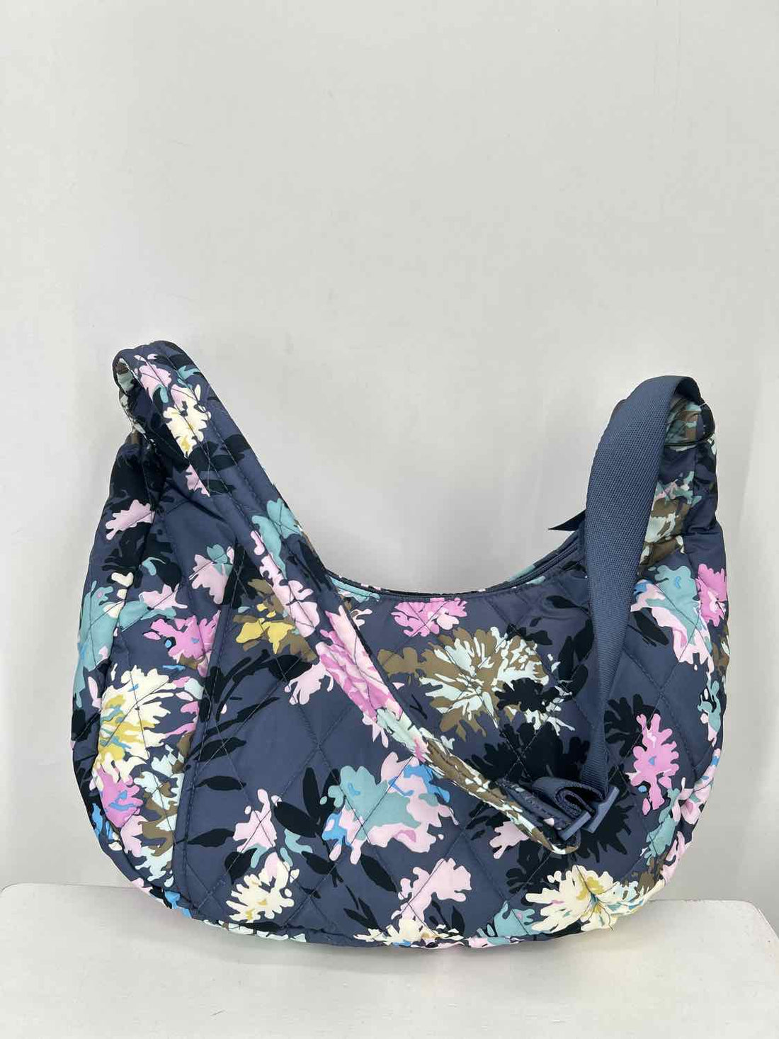 Vera Bradley Ultralight NWT Blue Floral Quilted Shoulder
