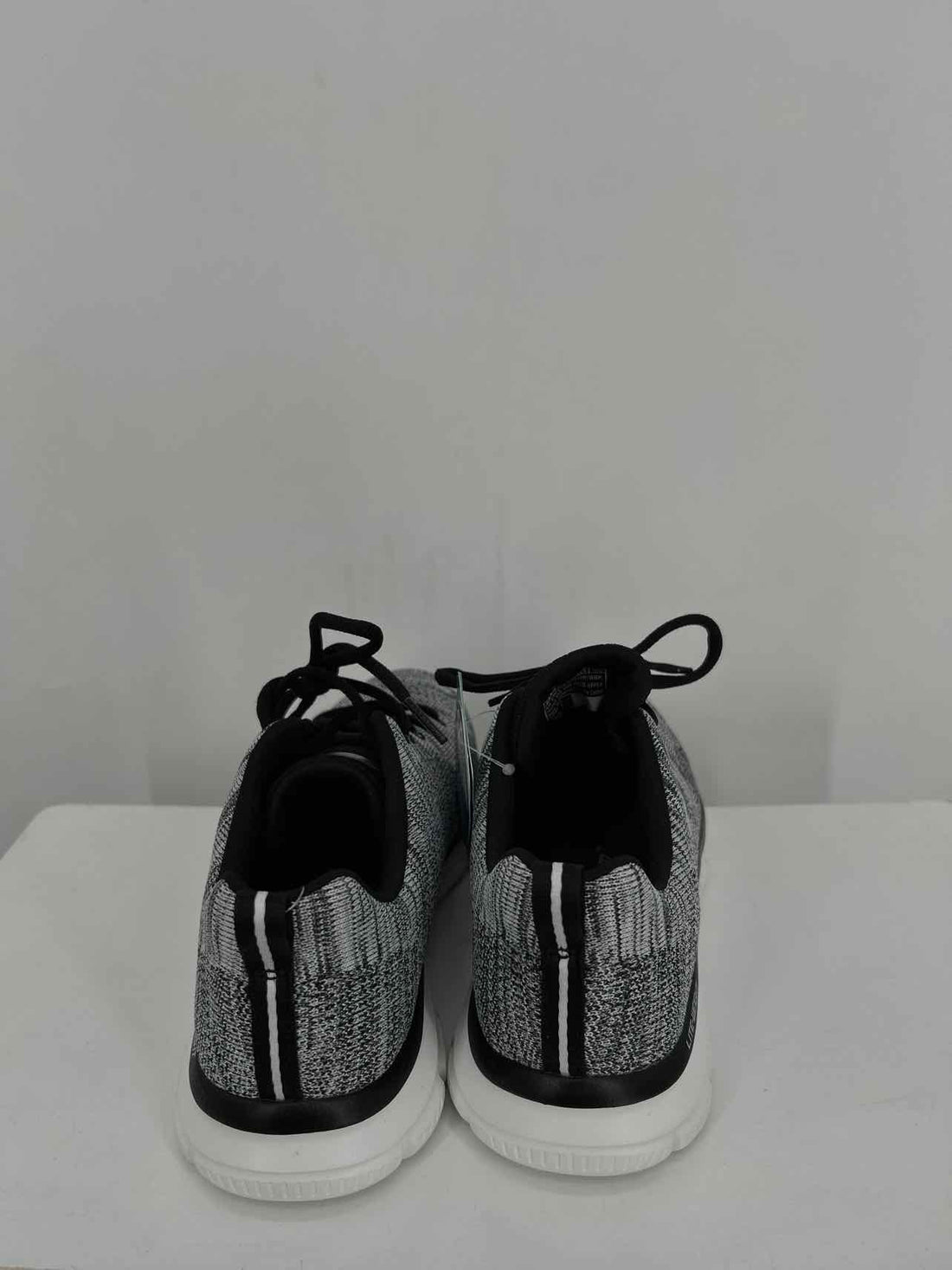 Skechers Women Size 6.5 Black & White NWT Sneakers