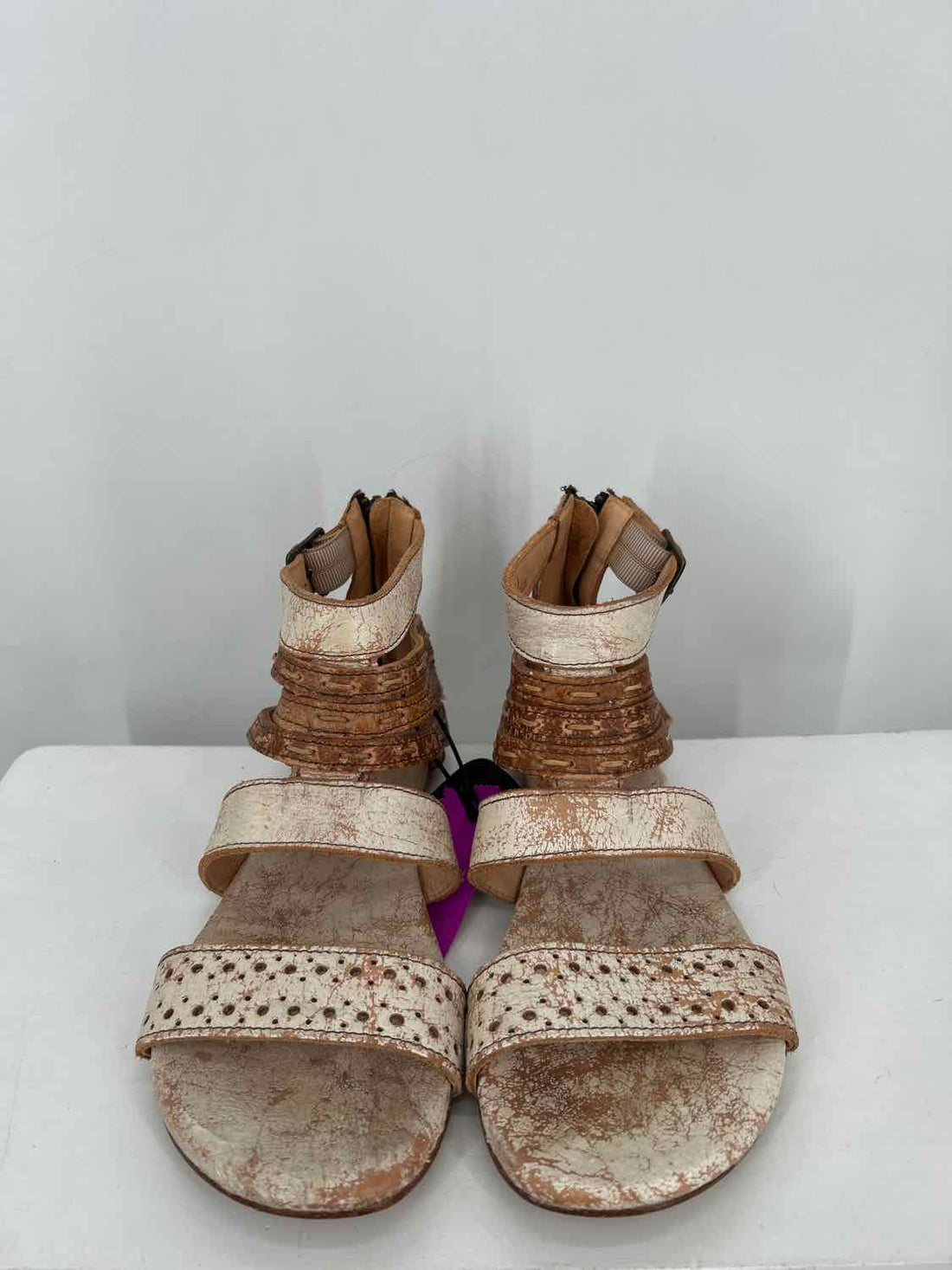 Bedstu Women Size 7 Off White Genuine Leather Sandals